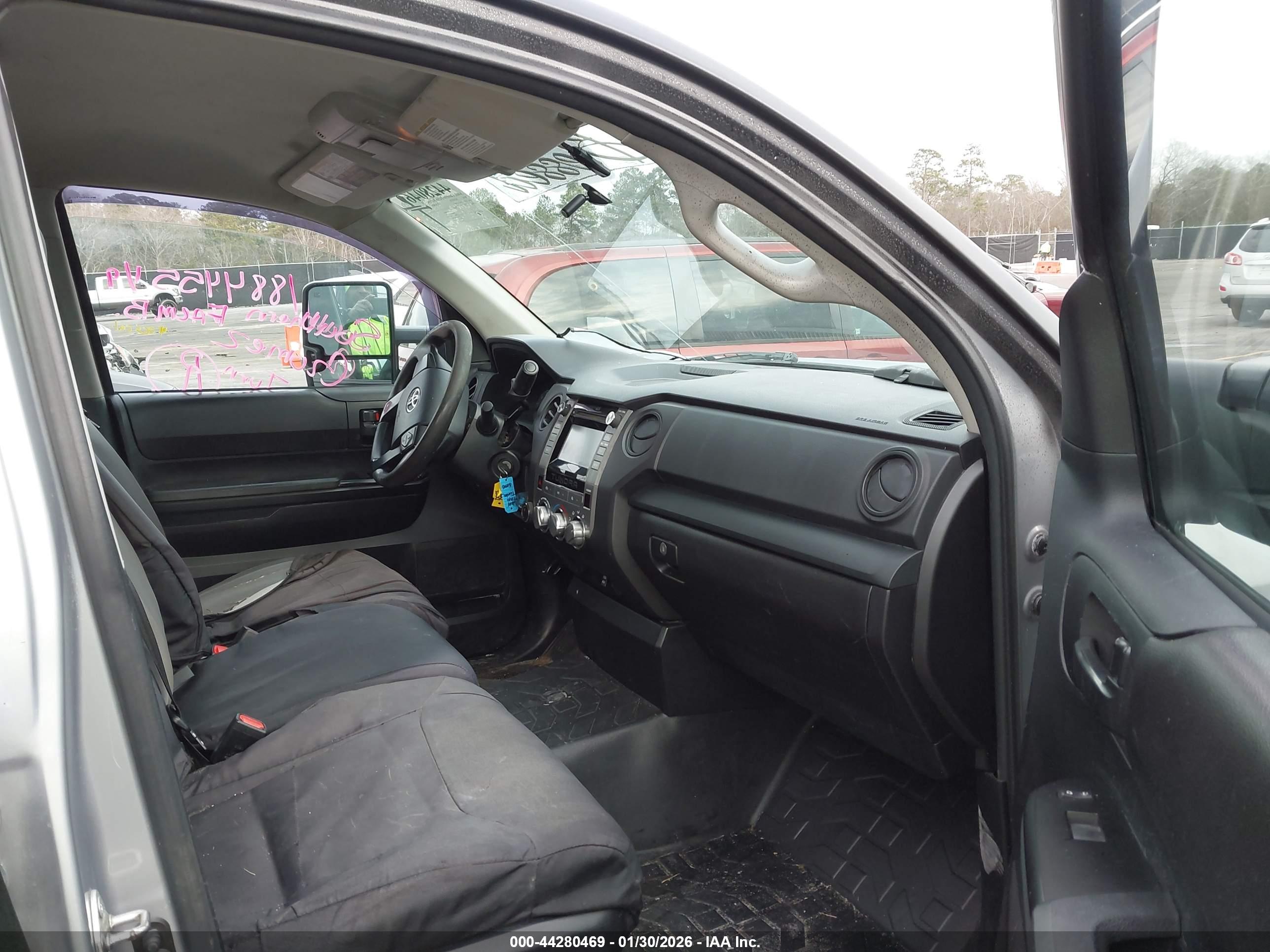 TOYOTA TUNDRA image 5