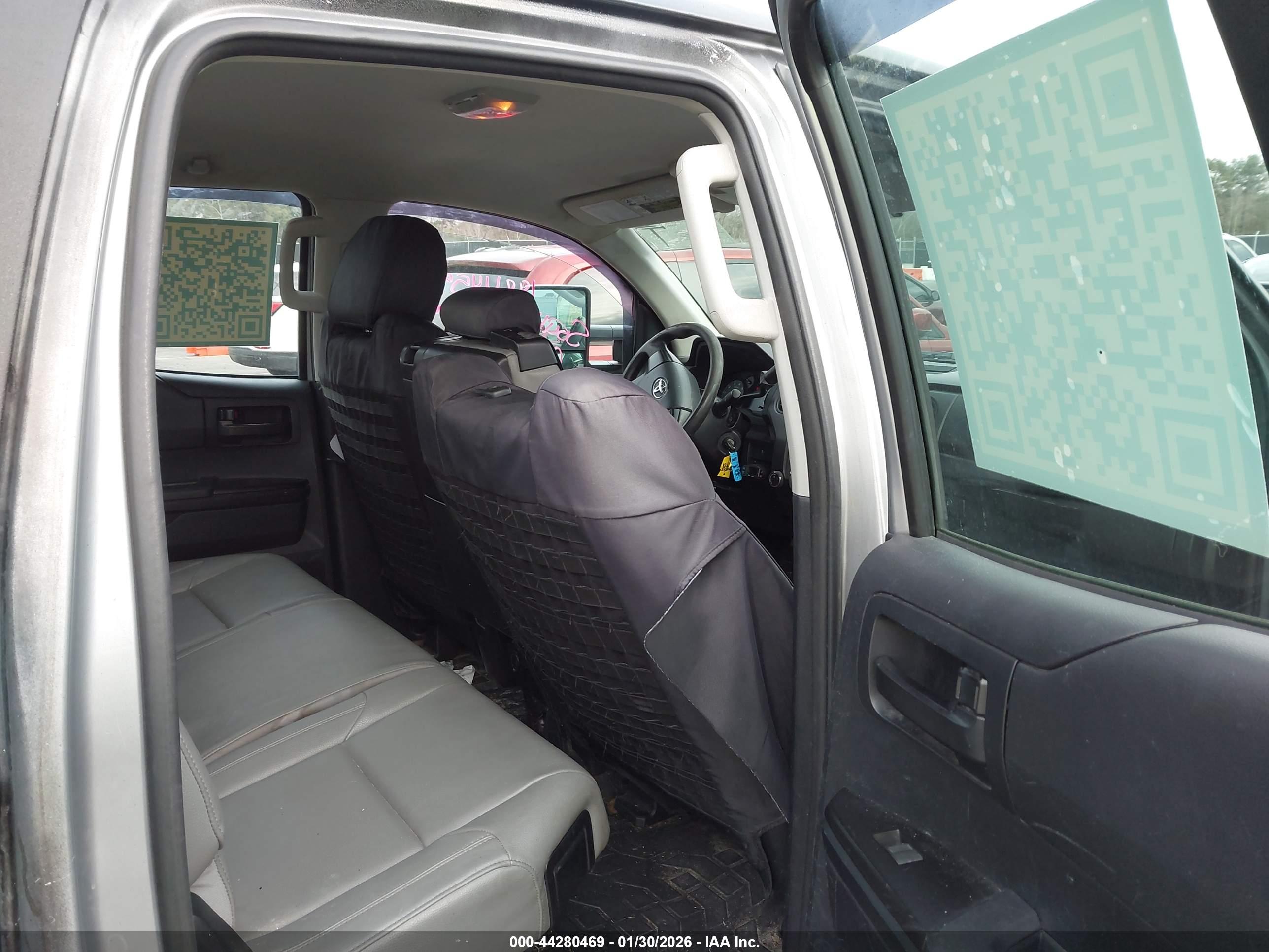 TOYOTA TUNDRA image 8