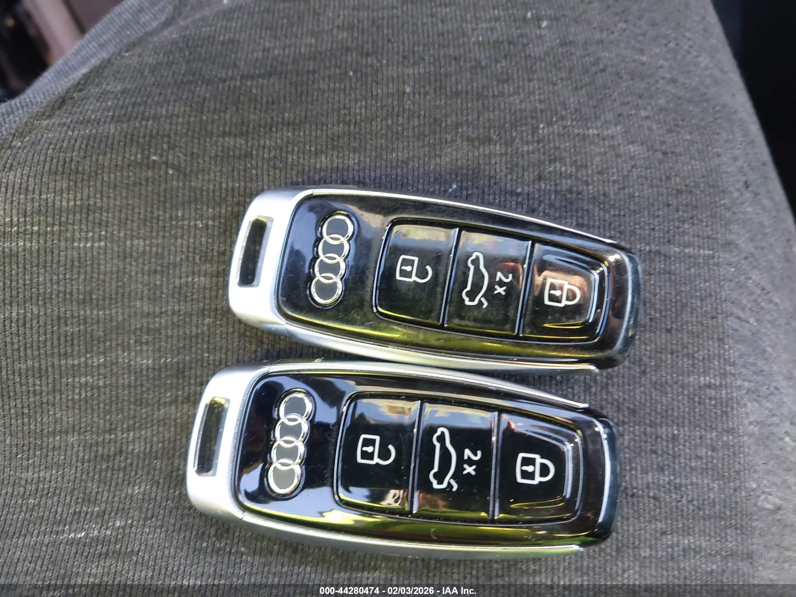 AUDI Q7 image 11