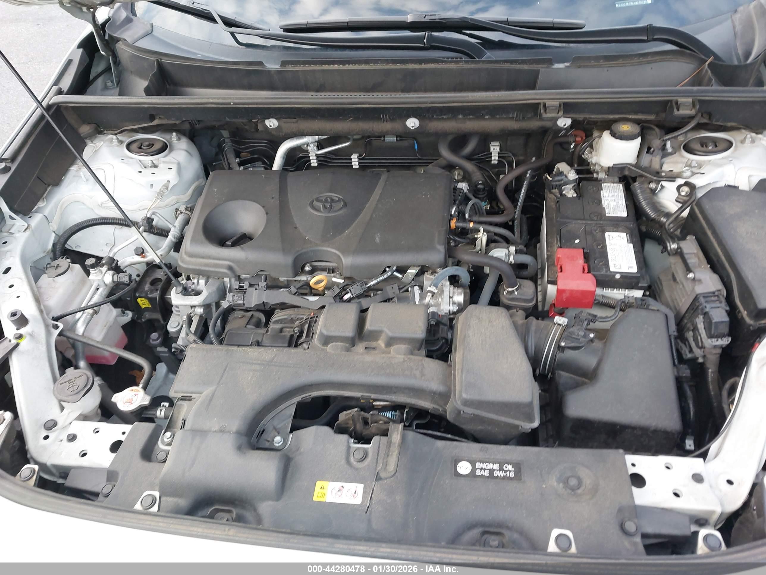 TOYOTA RAV4 image 10