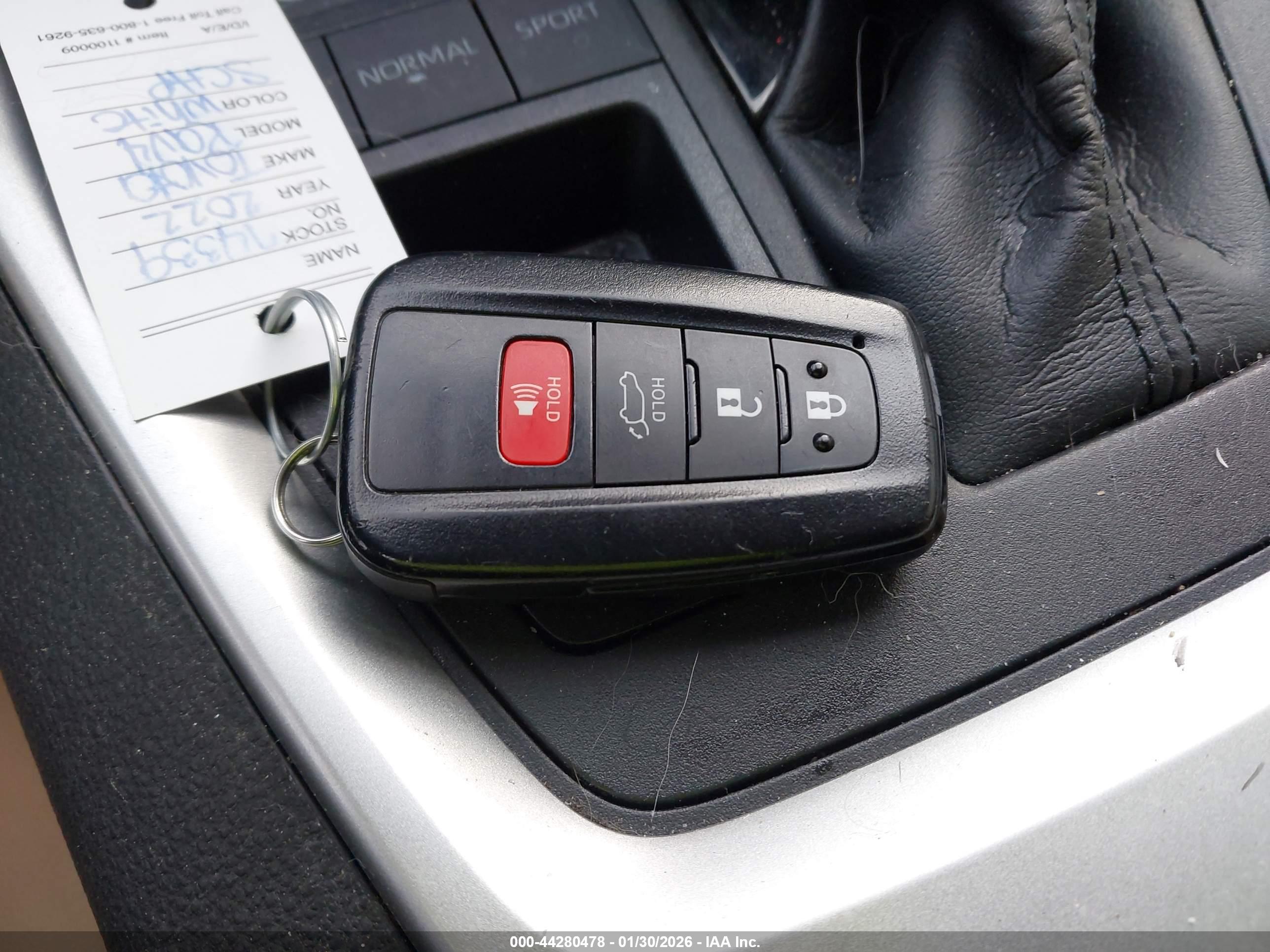 TOYOTA RAV4 image 11
