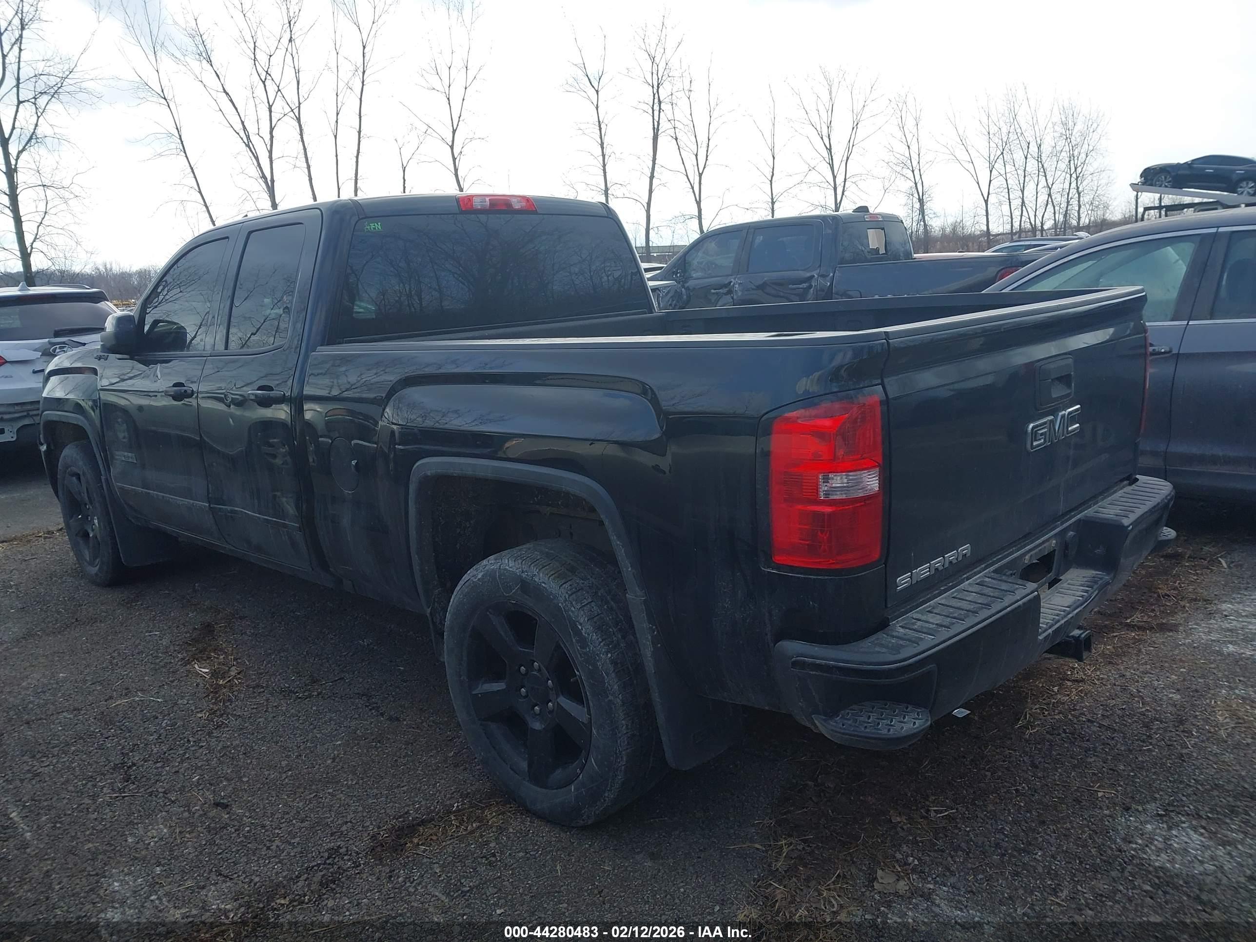 GMC SIERRA image 3