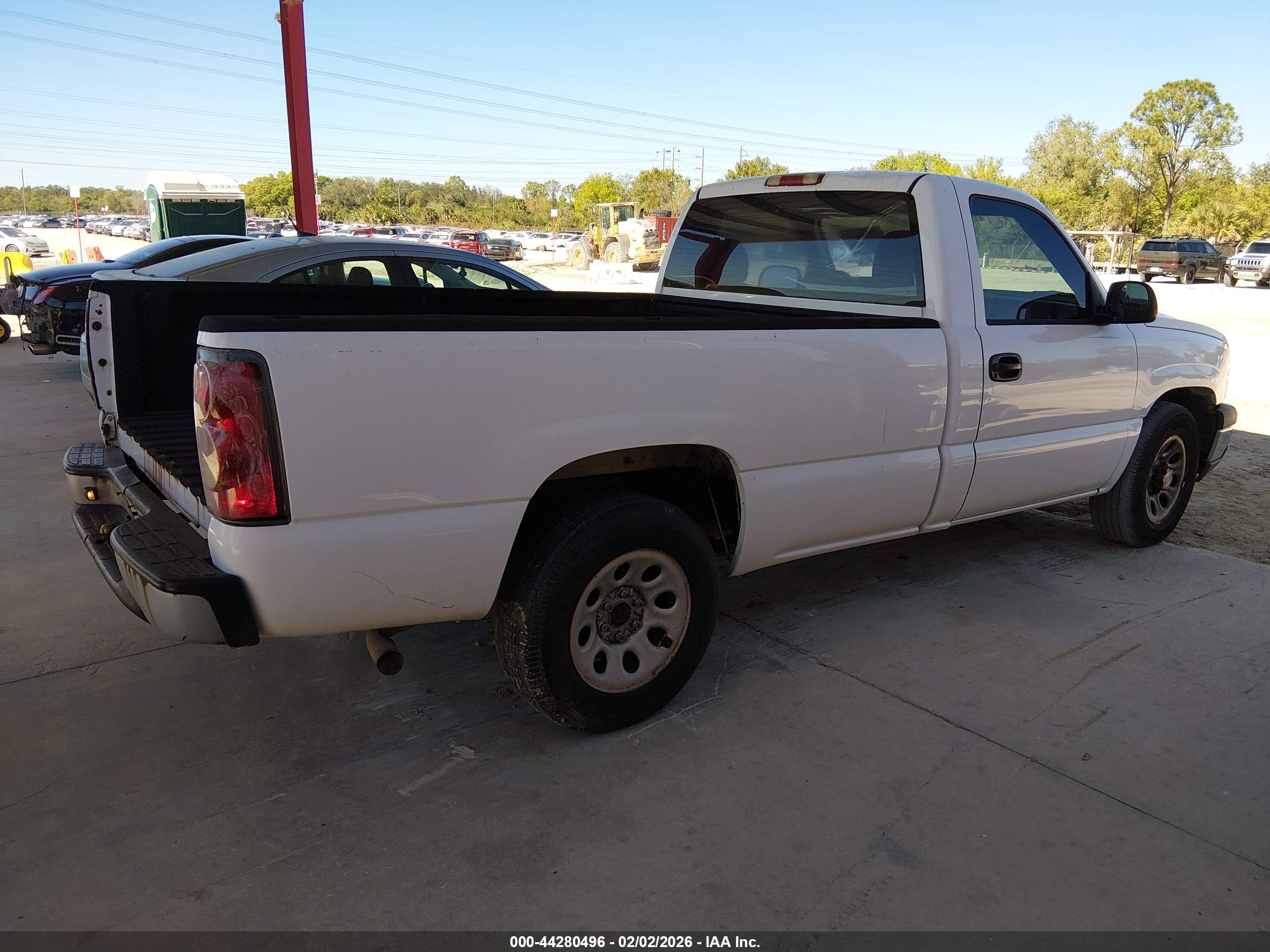 CHEVROLET SILVERADO image 4