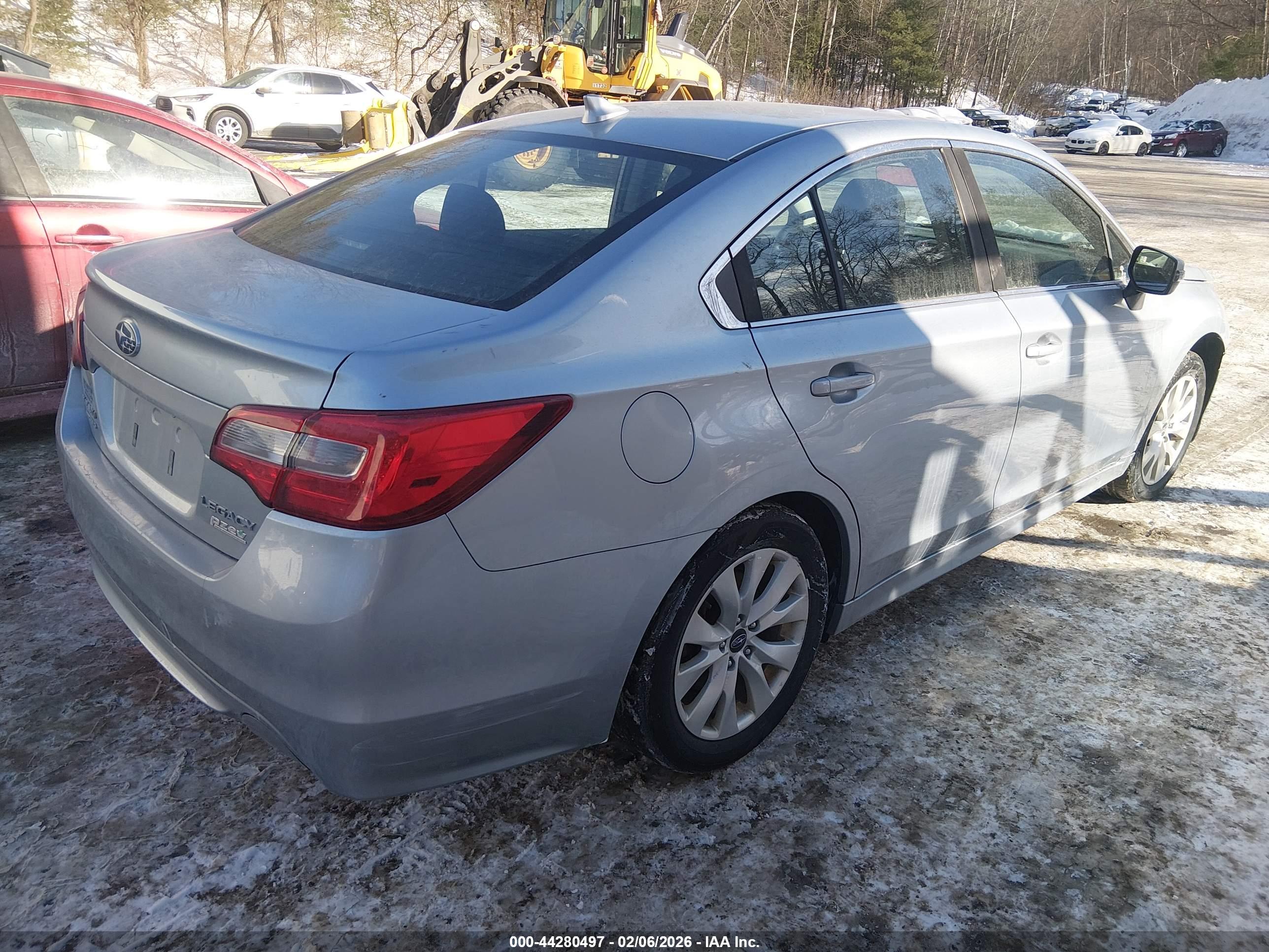 SUBARU LEGACY image 4