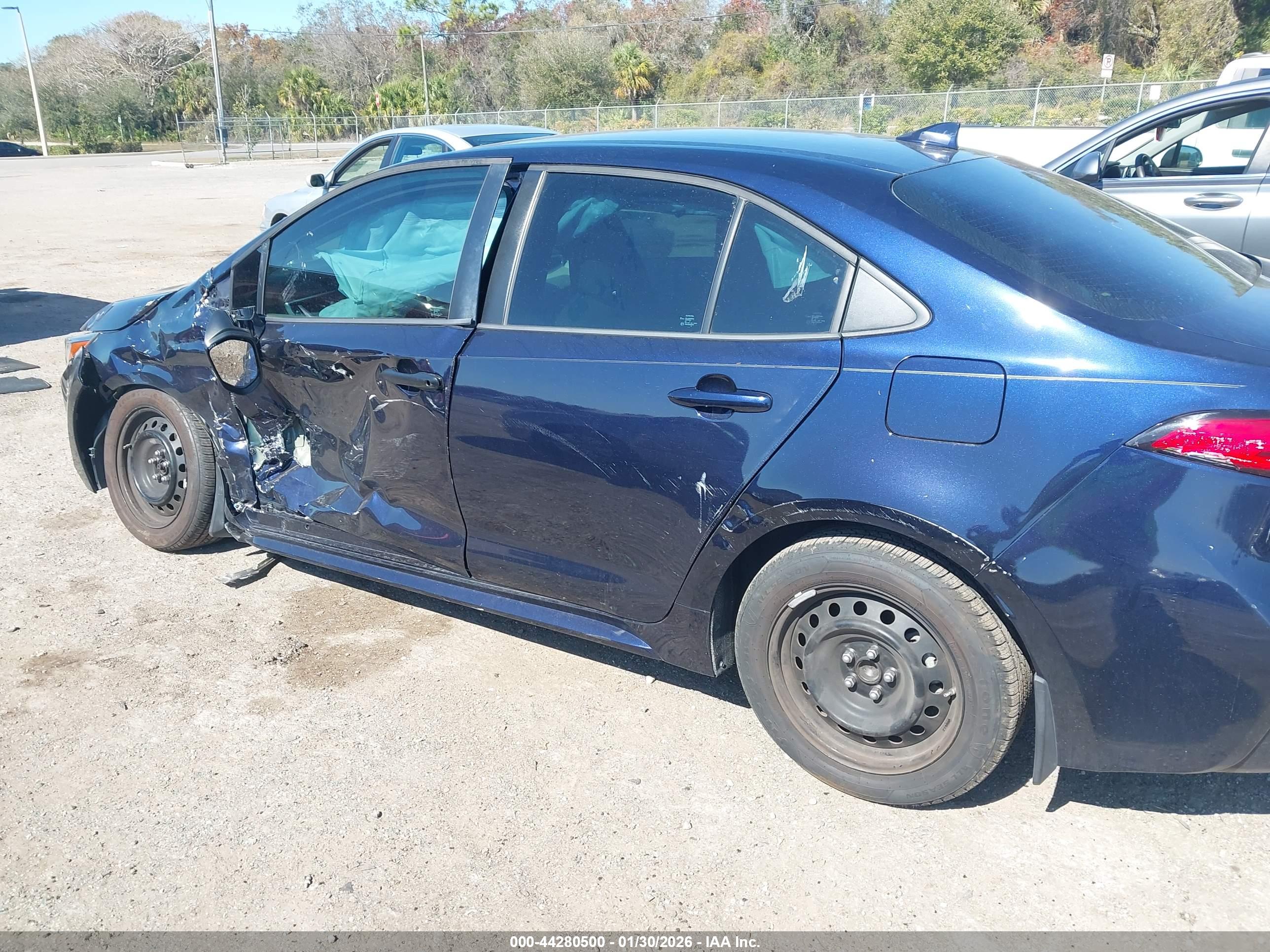 TOYOTA COROLLA image 6