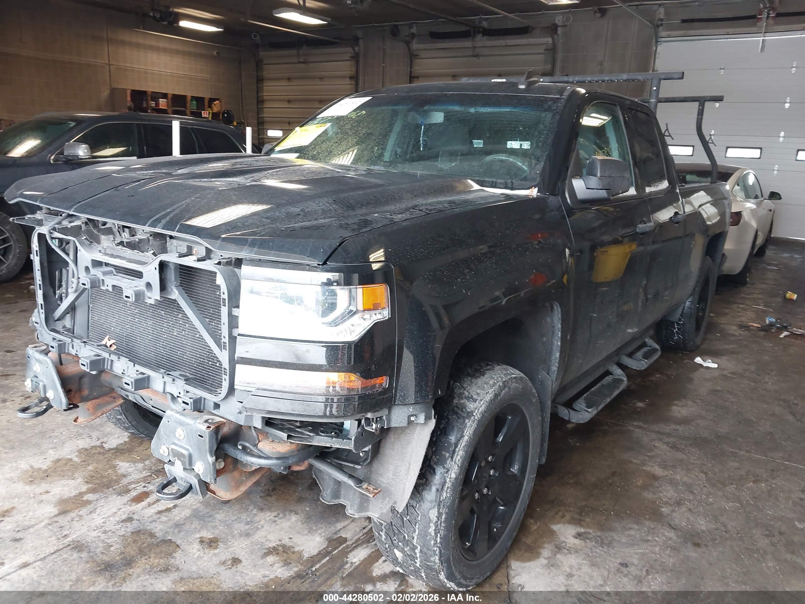CHEVROLET SILVERADO image 2