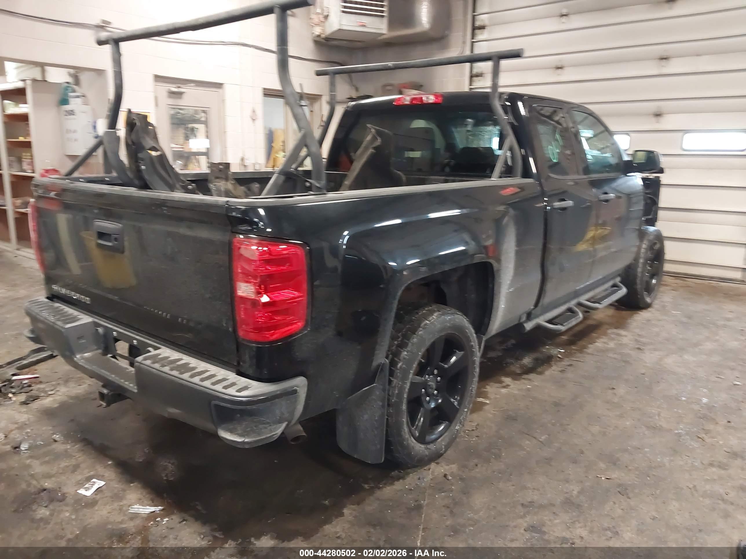 CHEVROLET SILVERADO image 4