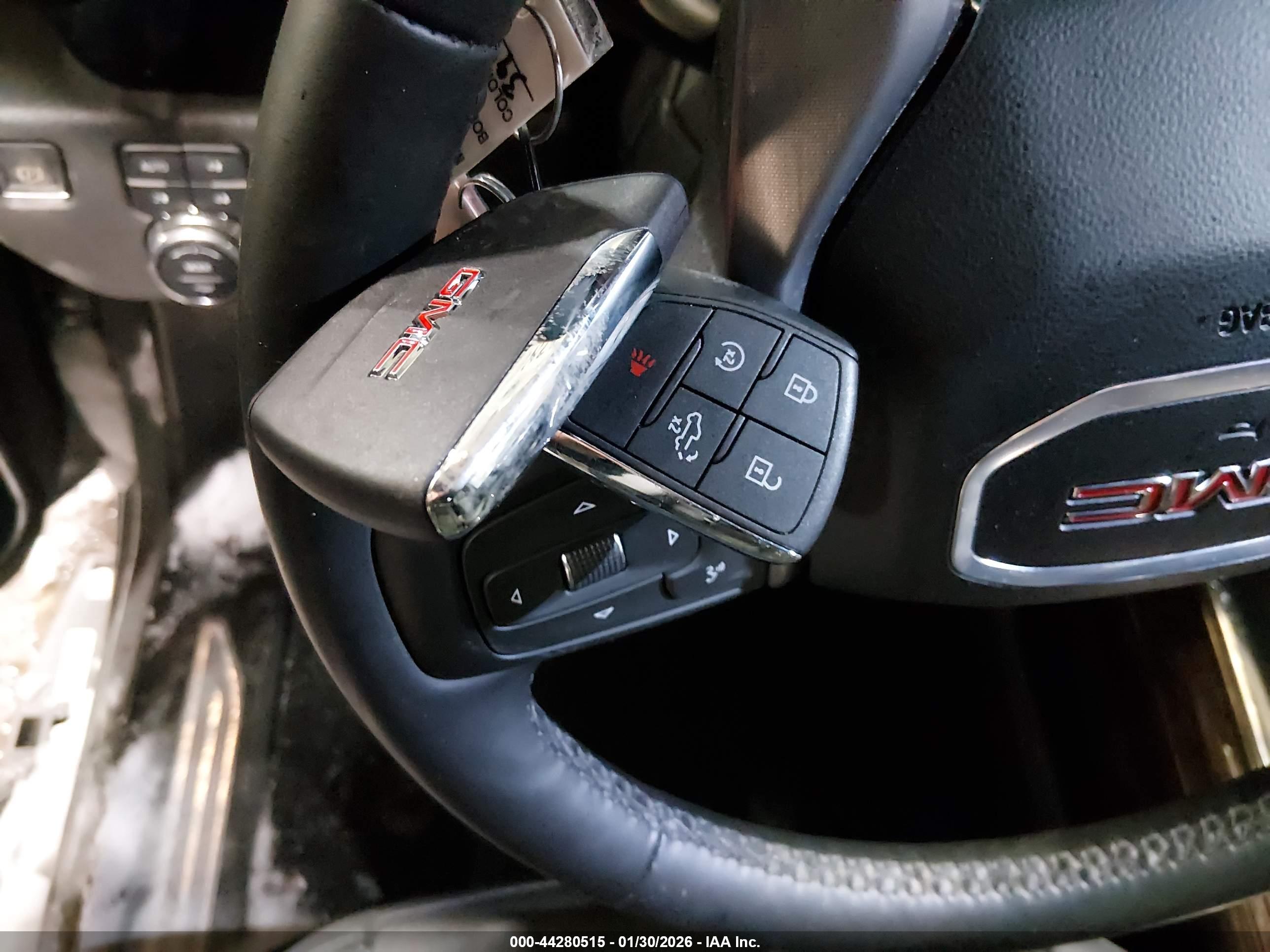 GMC SIERRA image 11