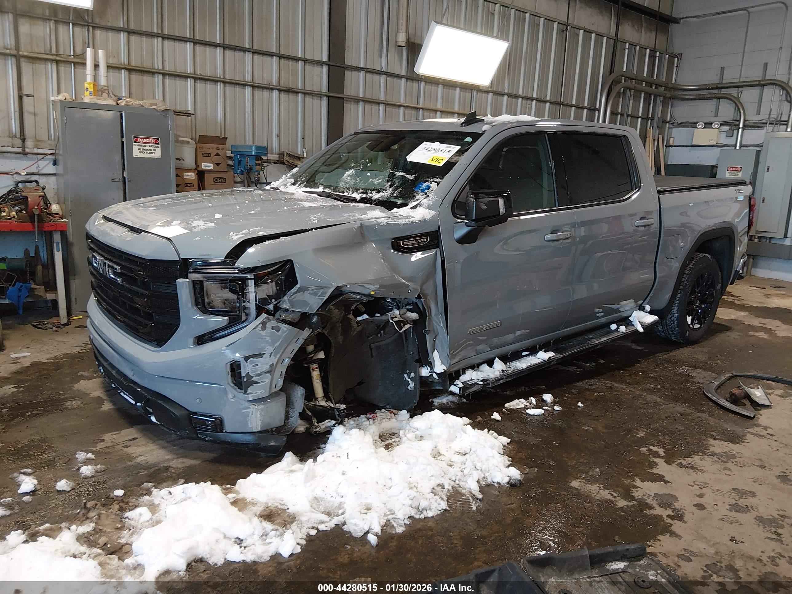 GMC SIERRA image 2