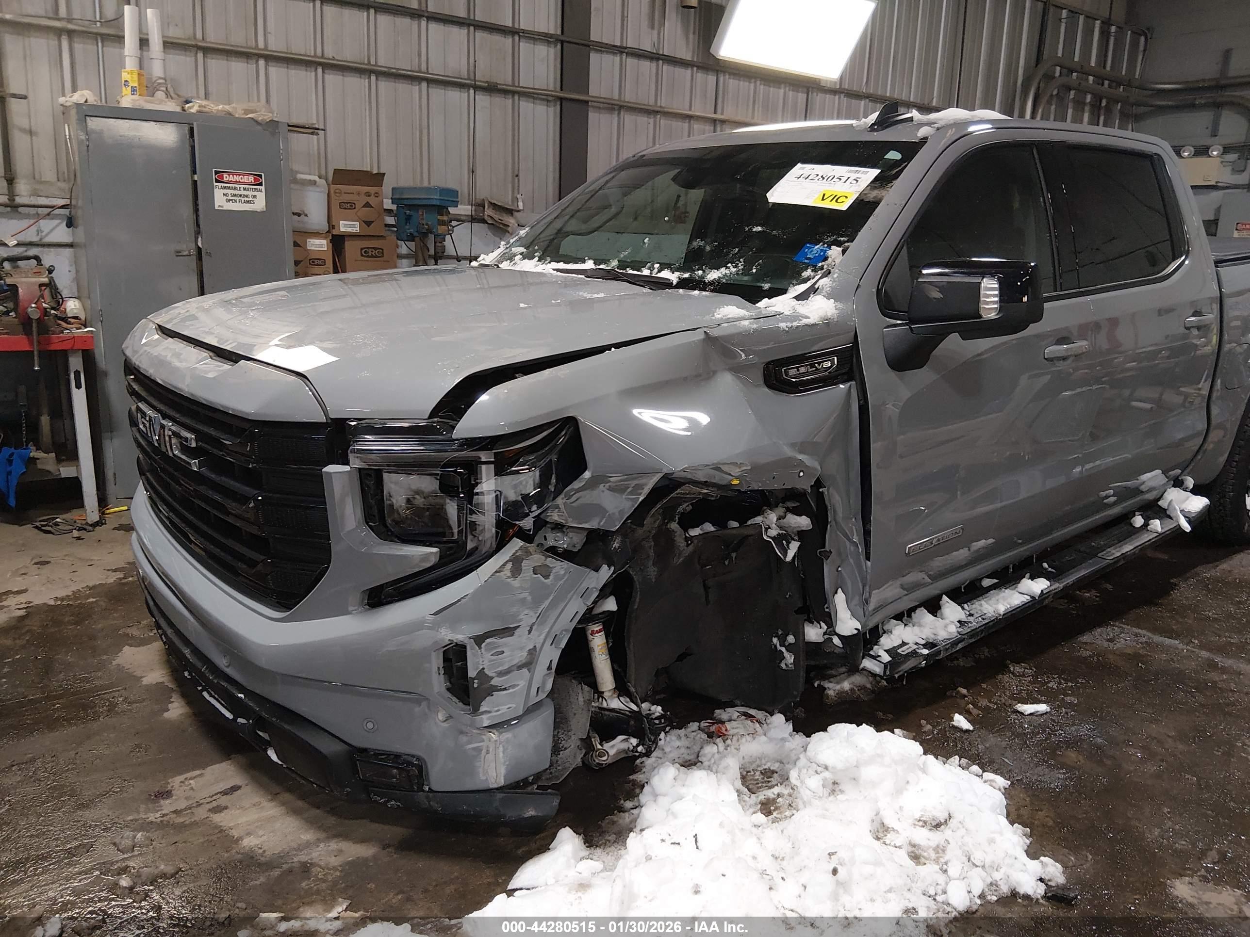 GMC SIERRA image 6
