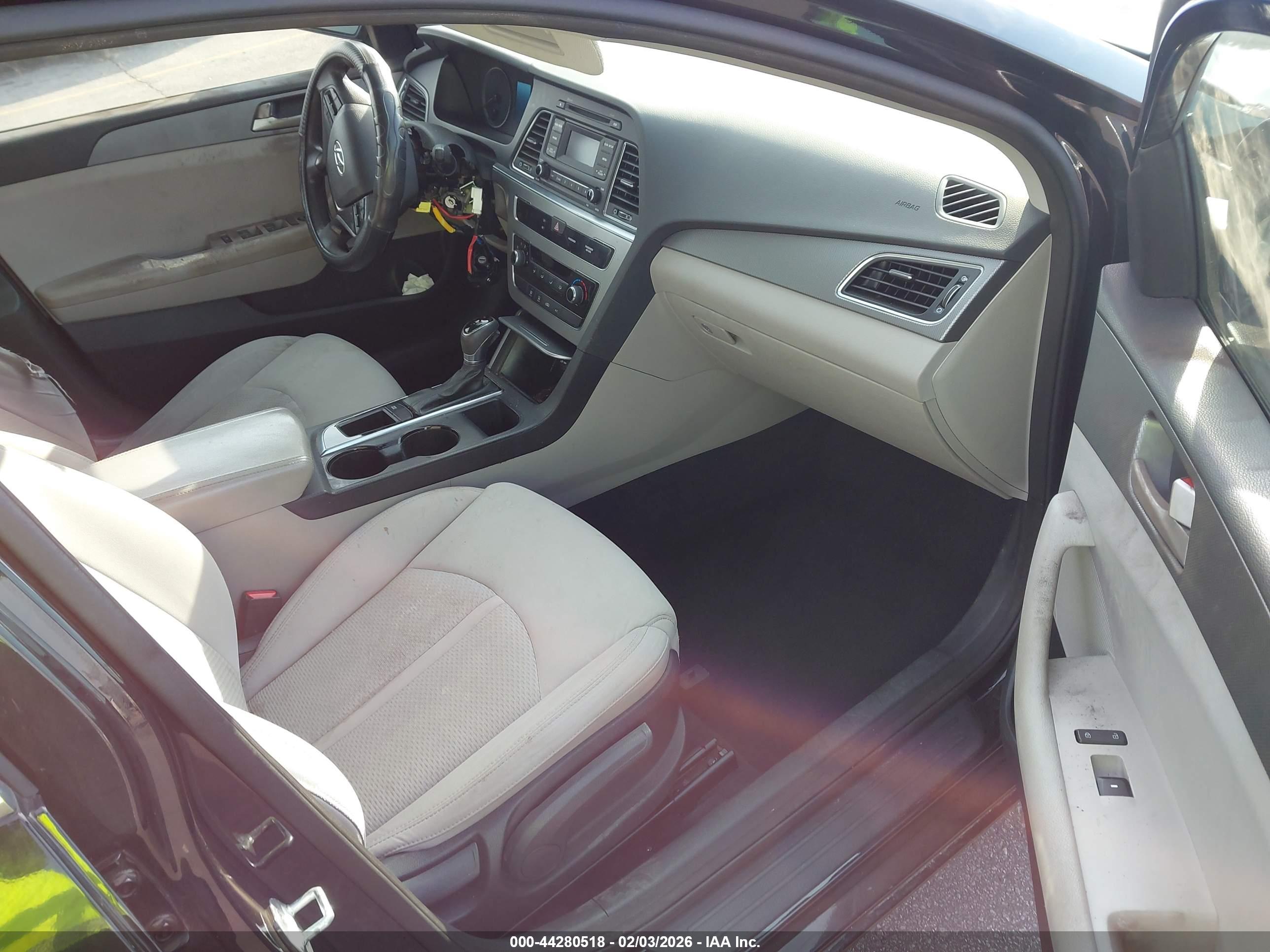 HYUNDAI SONATA image 5