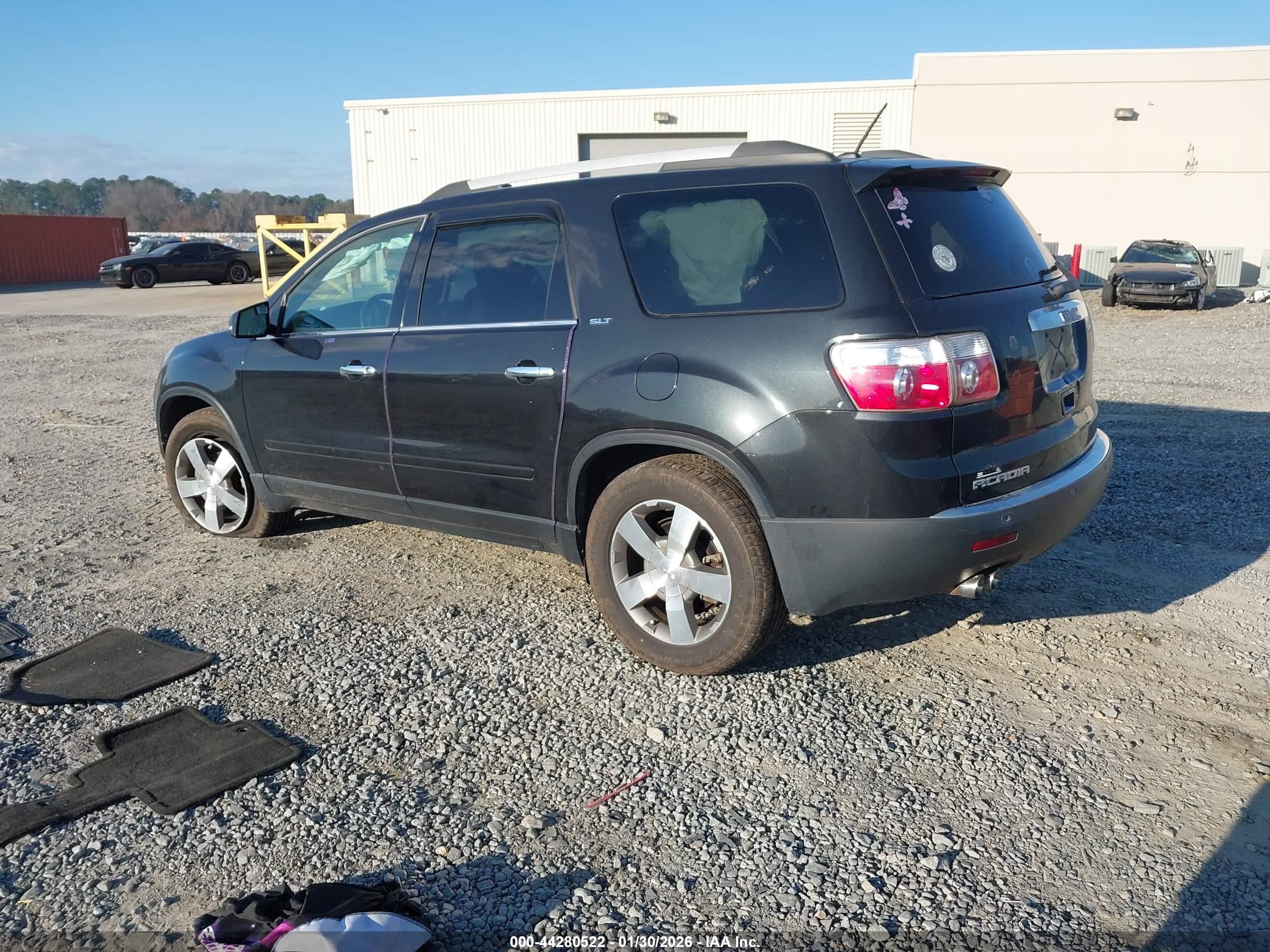 GMC ACADIA image 3