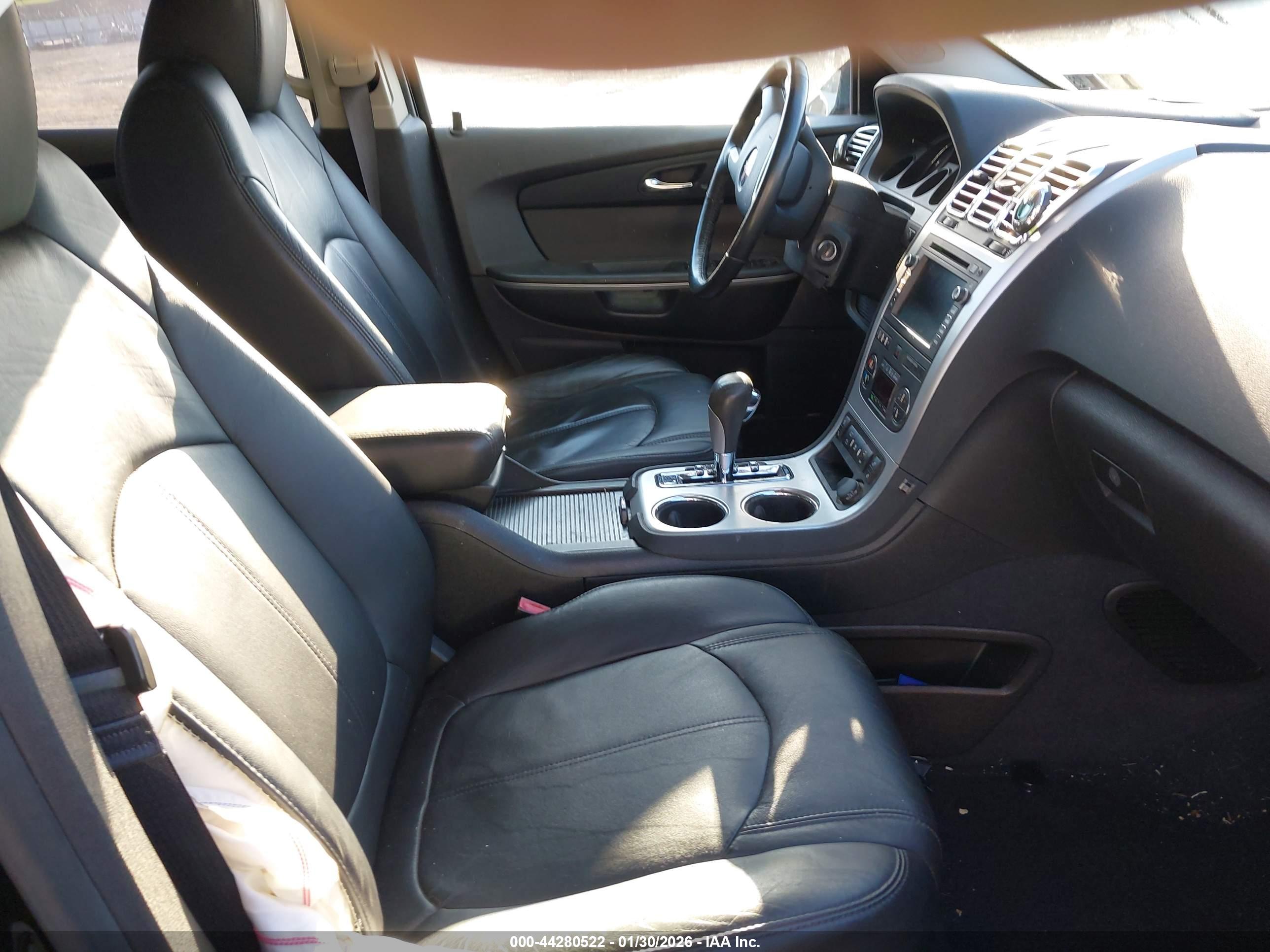 GMC ACADIA image 5