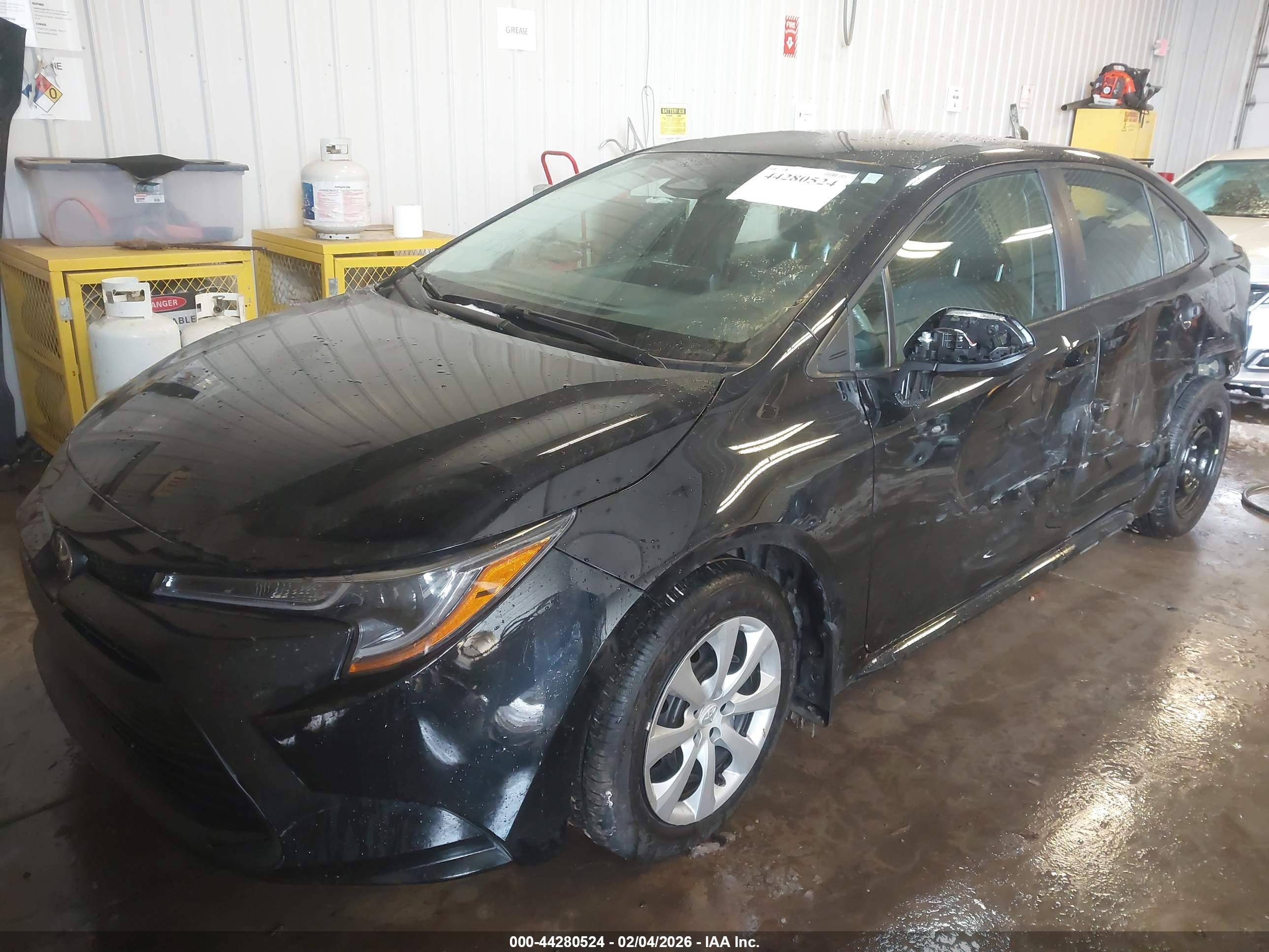 TOYOTA COROLLA image 2
