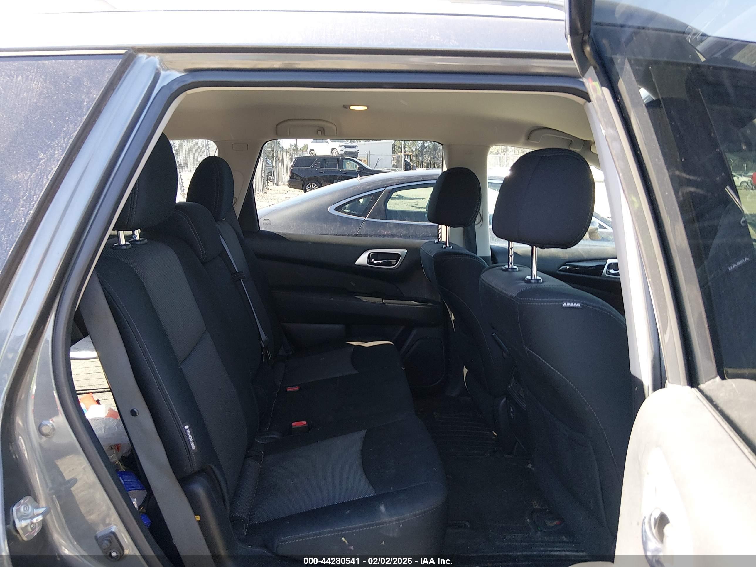 NISSAN PATHFINDER image 8
