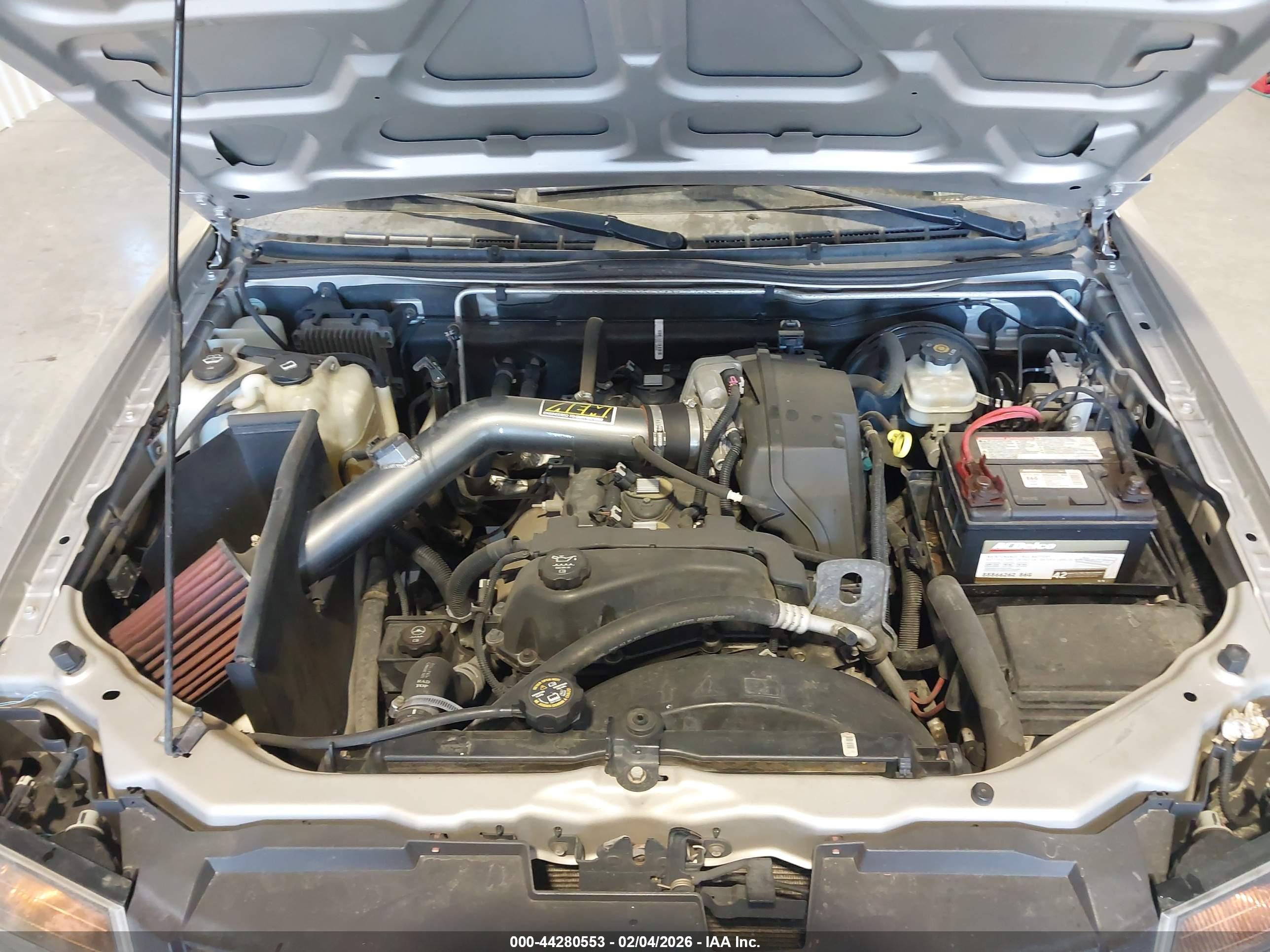 CHEVROLET COLORADO image 10