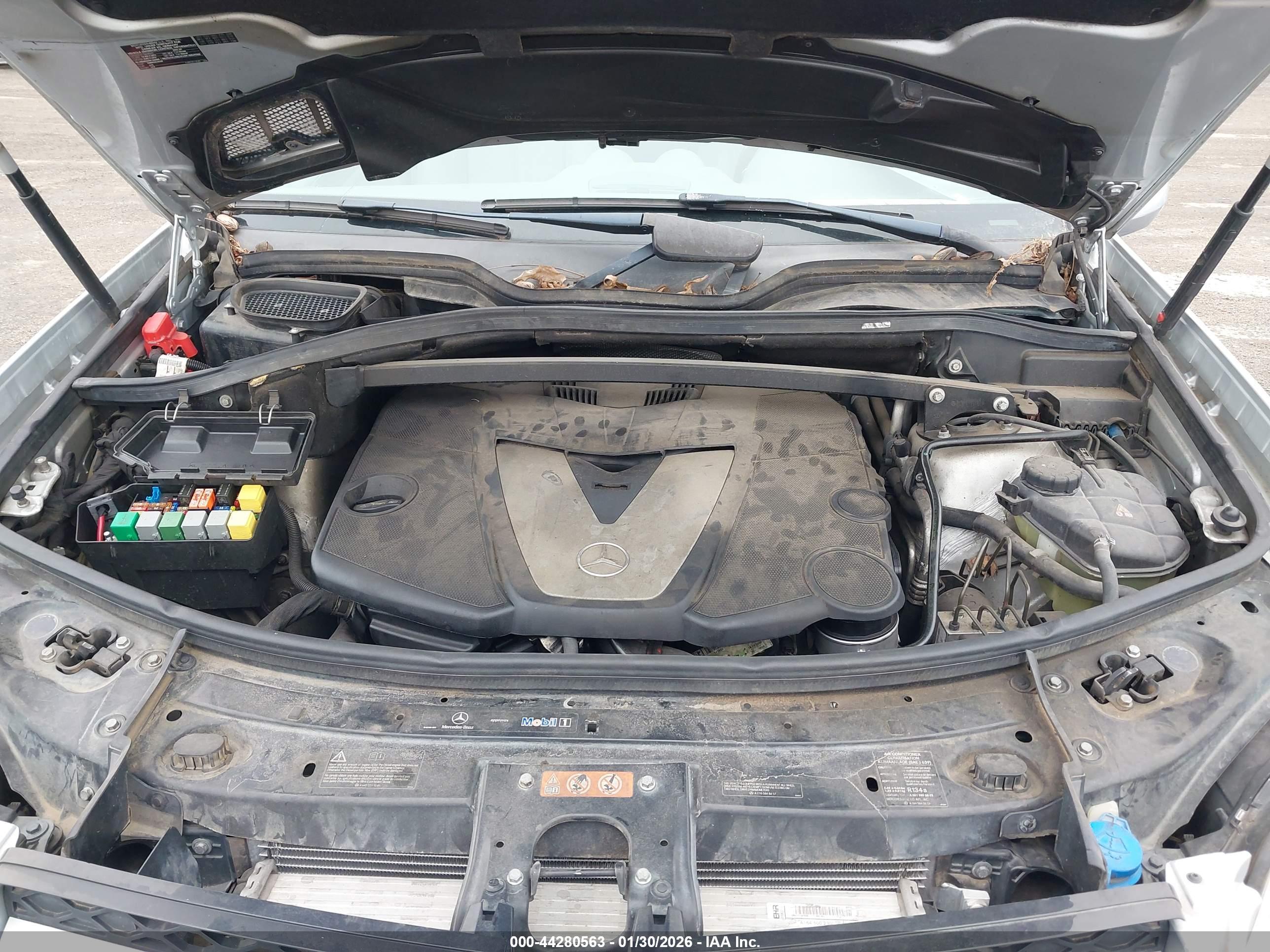 MERCEDES-BENZ GL image 10