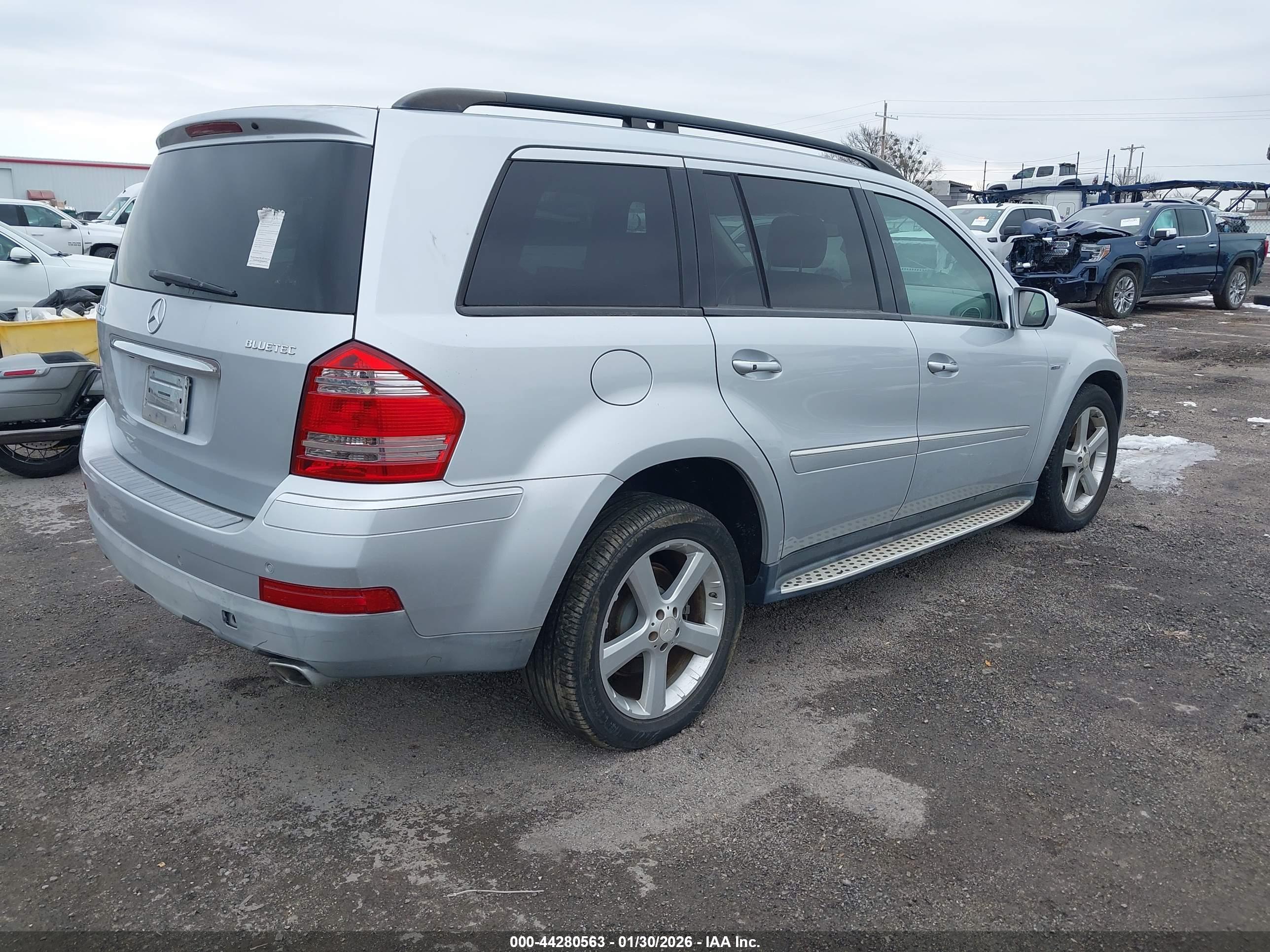 MERCEDES-BENZ GL image 4