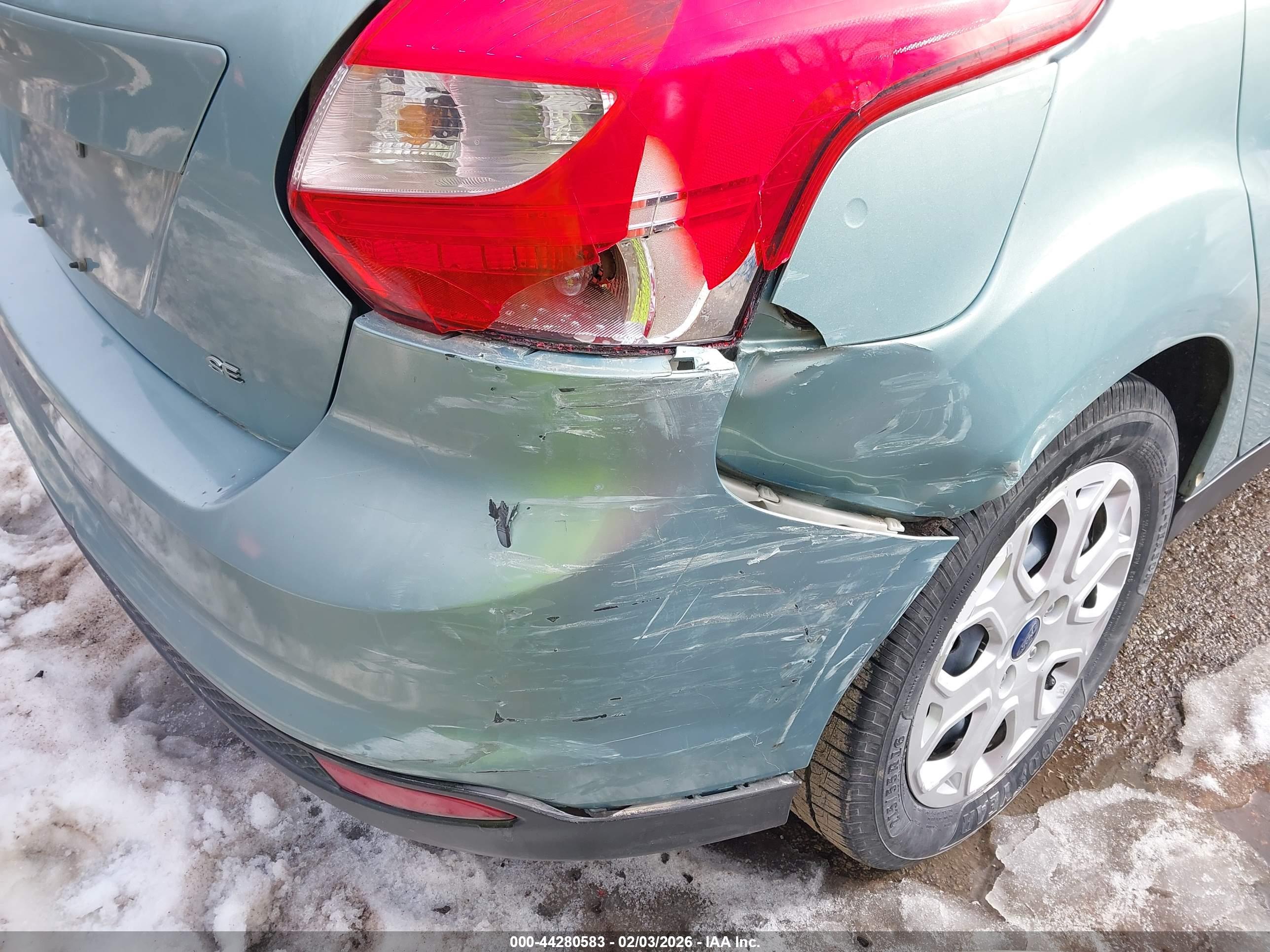 FORD FOCUS image 6
