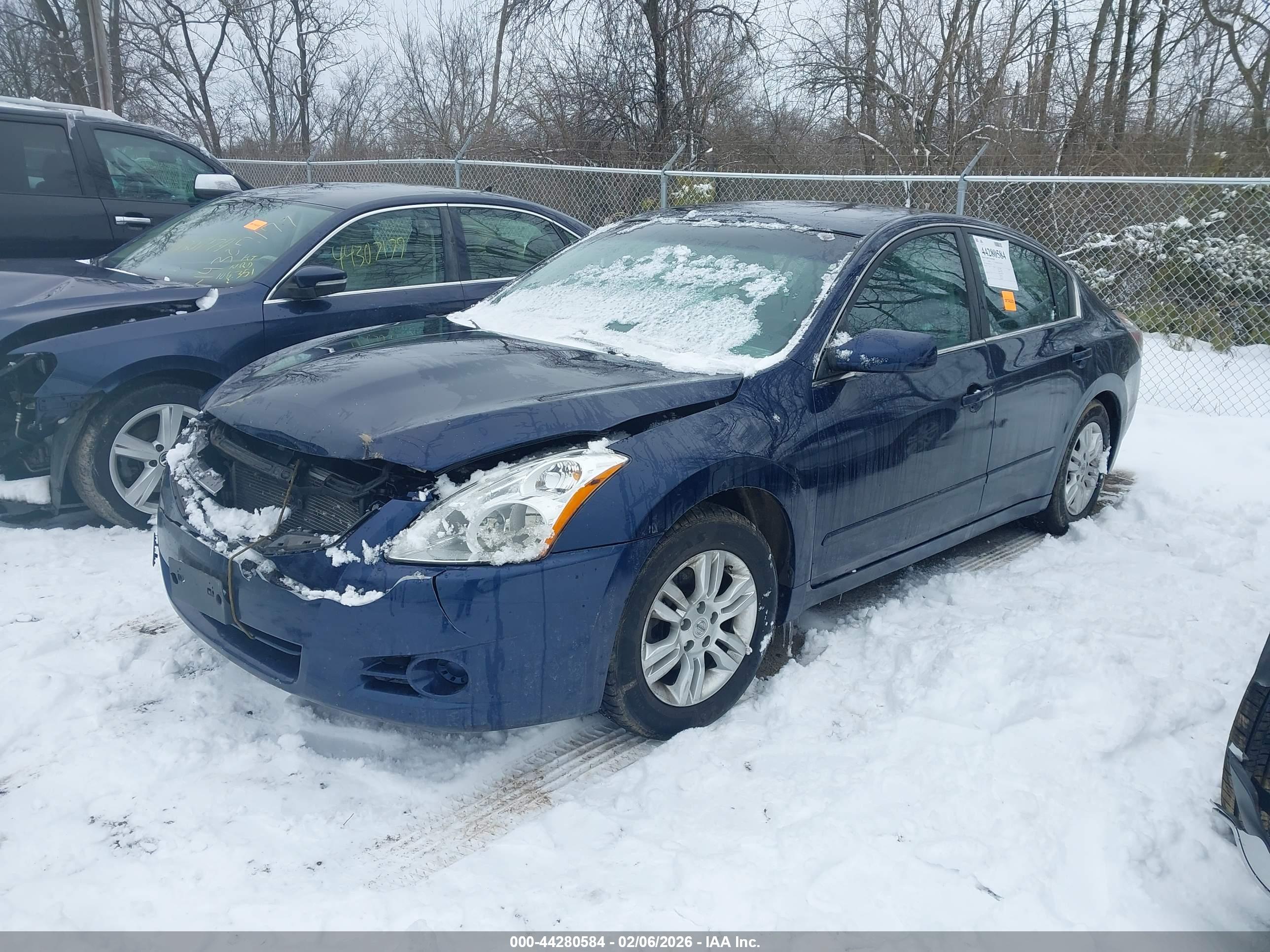 NISSAN ALTIMA image 2