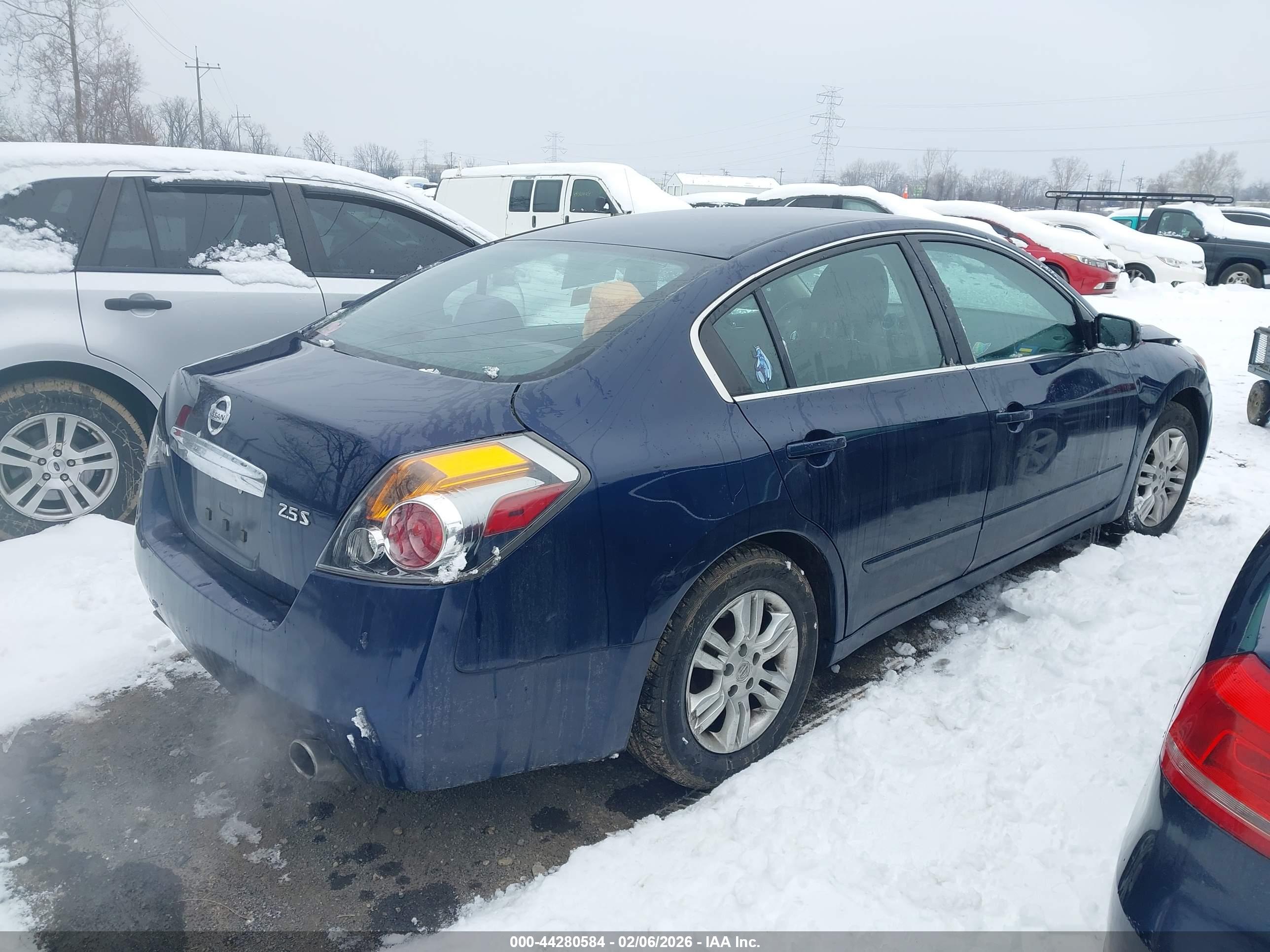 NISSAN ALTIMA image 4