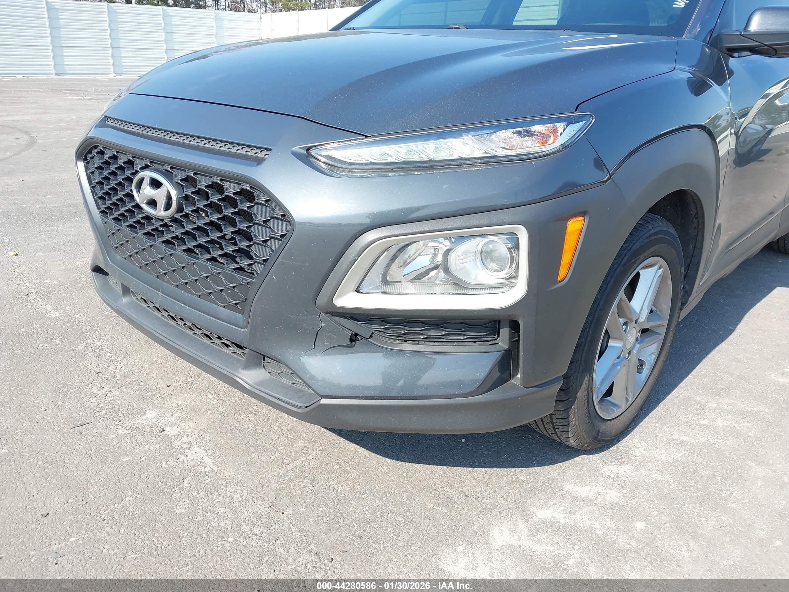 HYUNDAI KONA image 6