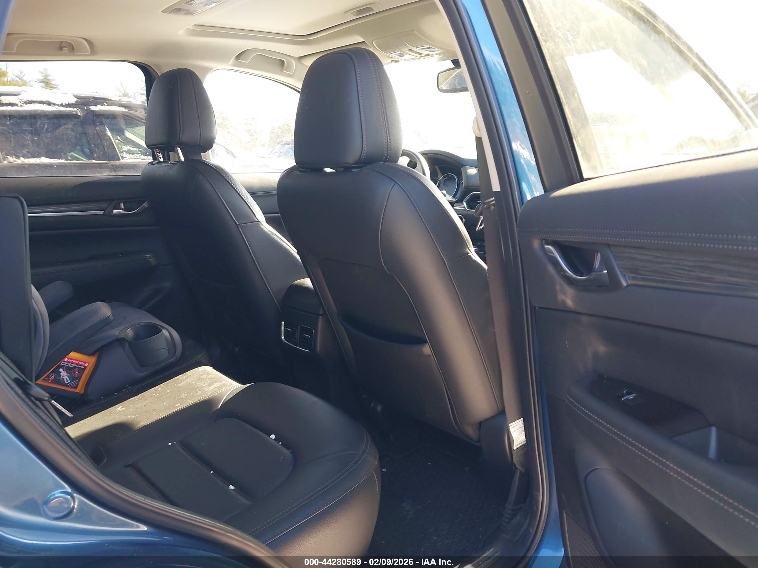 MAZDA CX-5 image 8