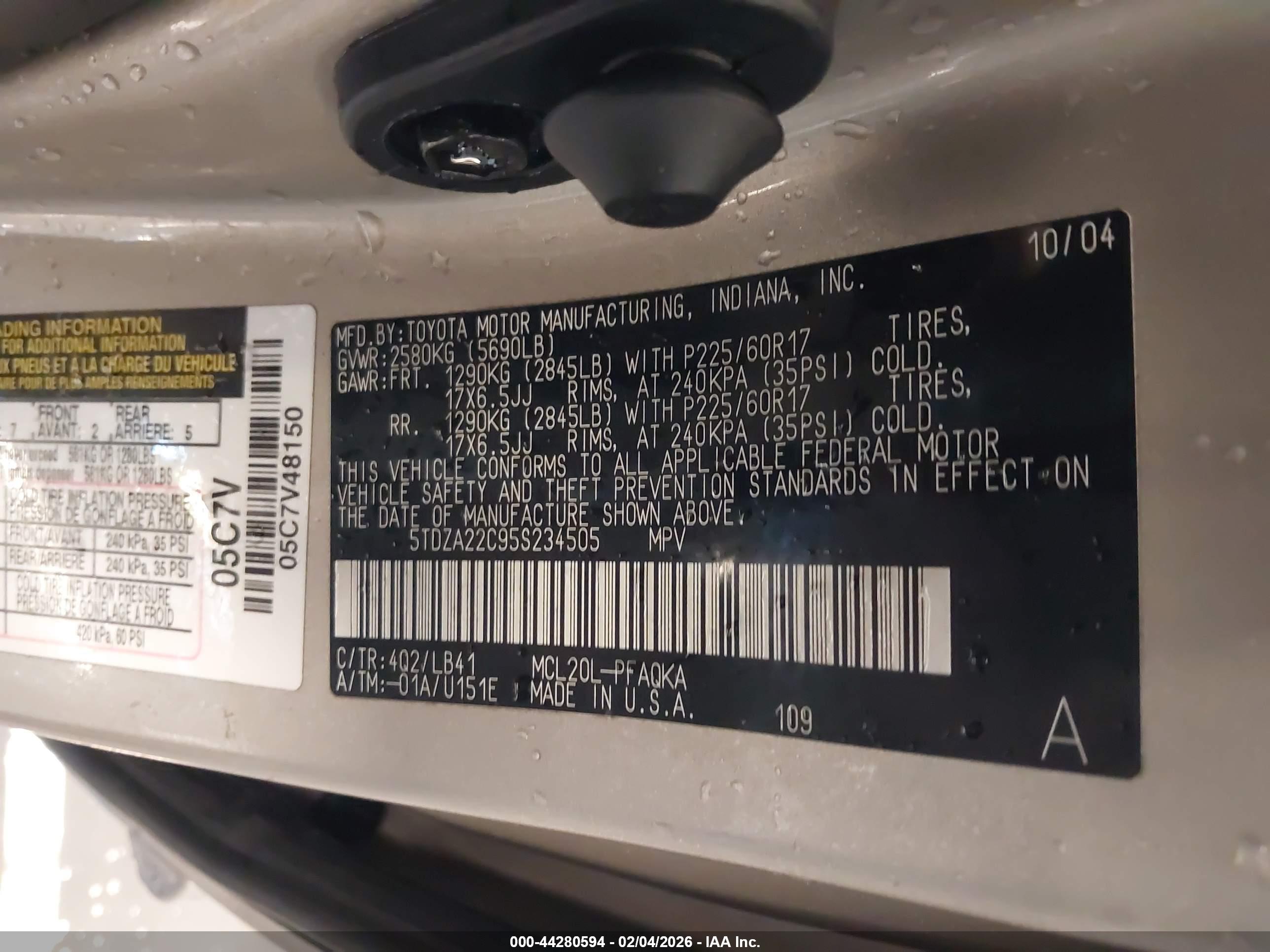 TOYOTA SIENNA image 9