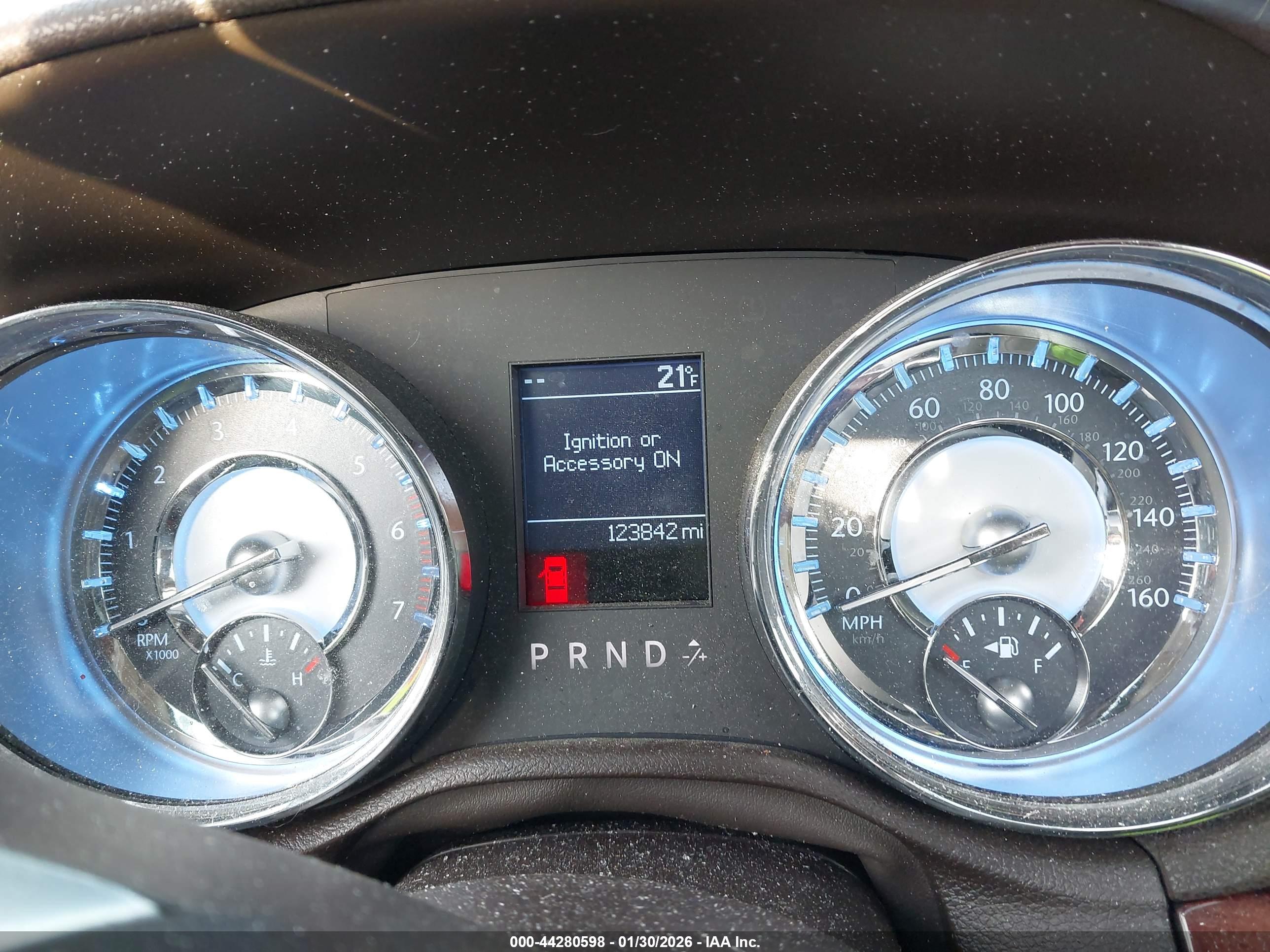 CHRYSLER 300C image 7