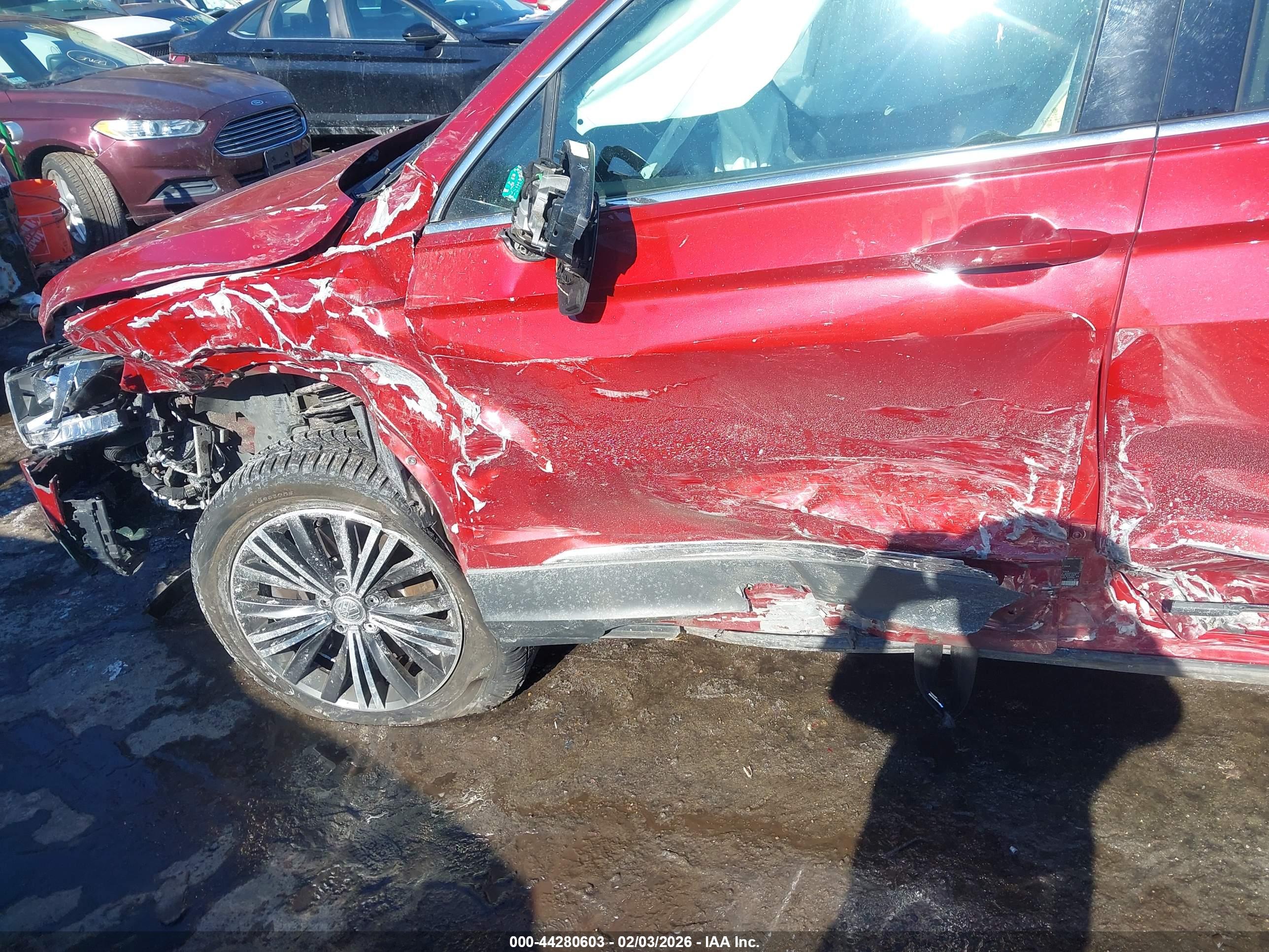 VOLKSWAGEN TIGUAN image 6