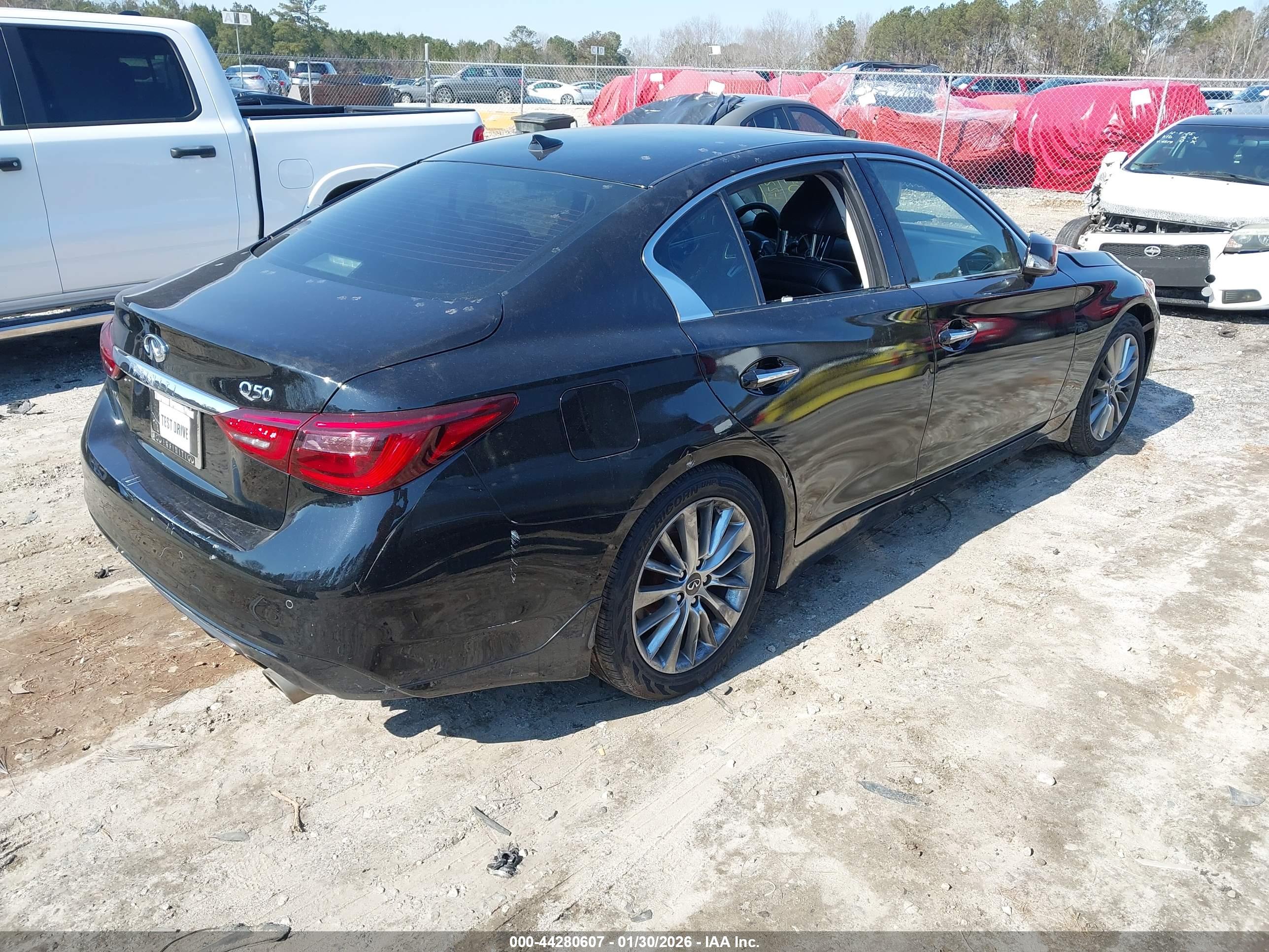 INFINITI Q50 image 4
