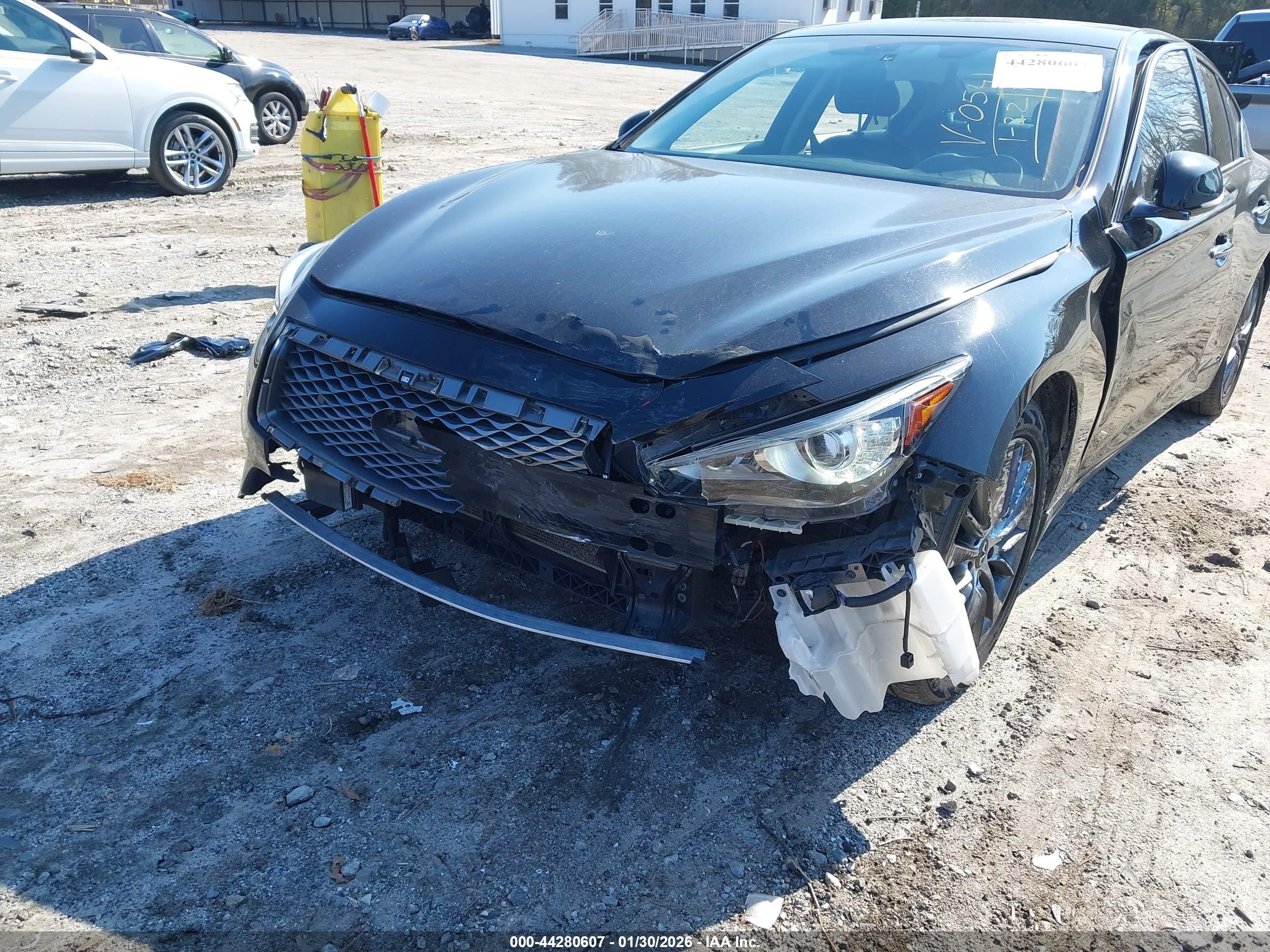 INFINITI Q50 image 6