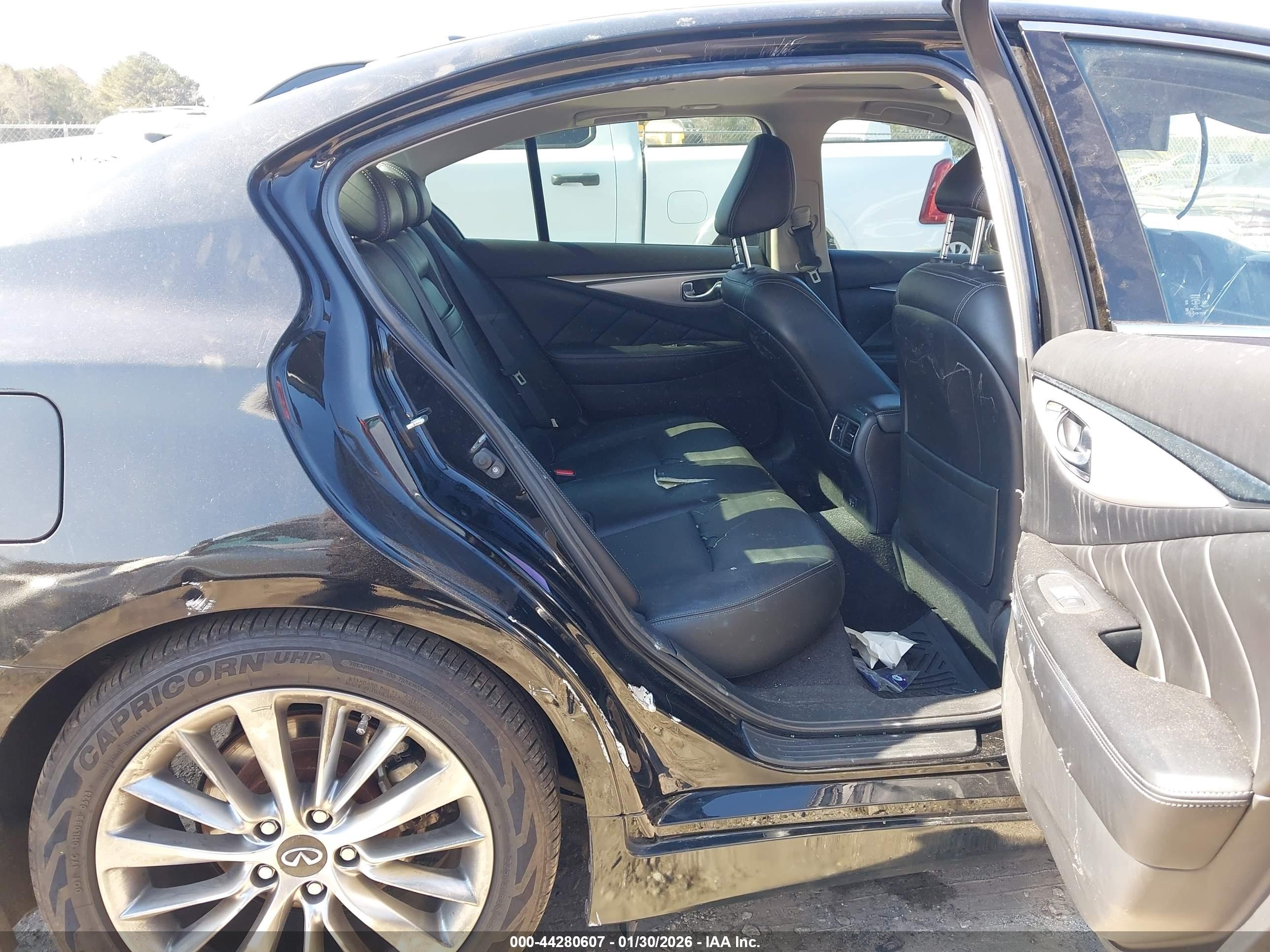 INFINITI Q50 image 8
