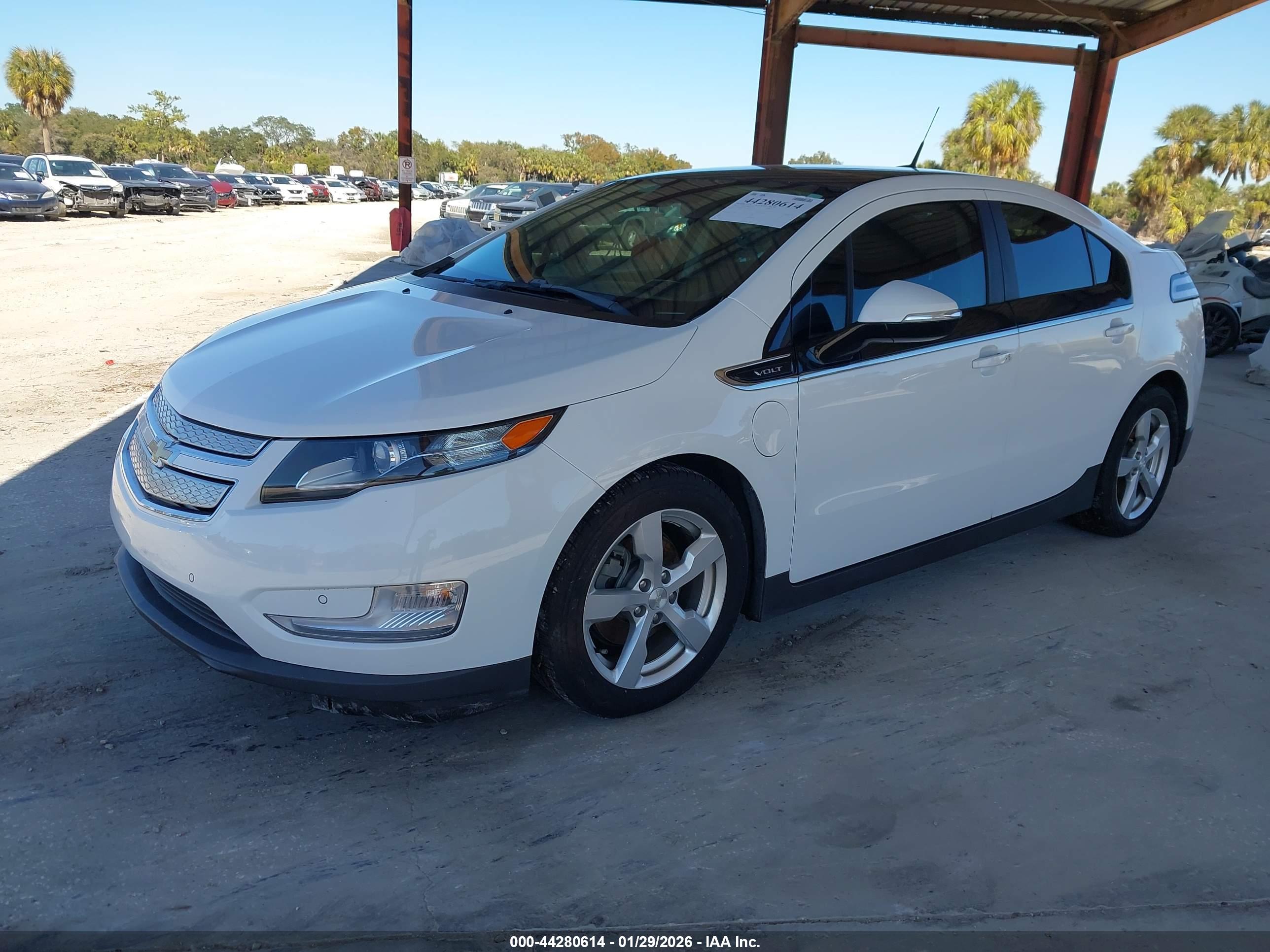 CHEVROLET VOLT image 2