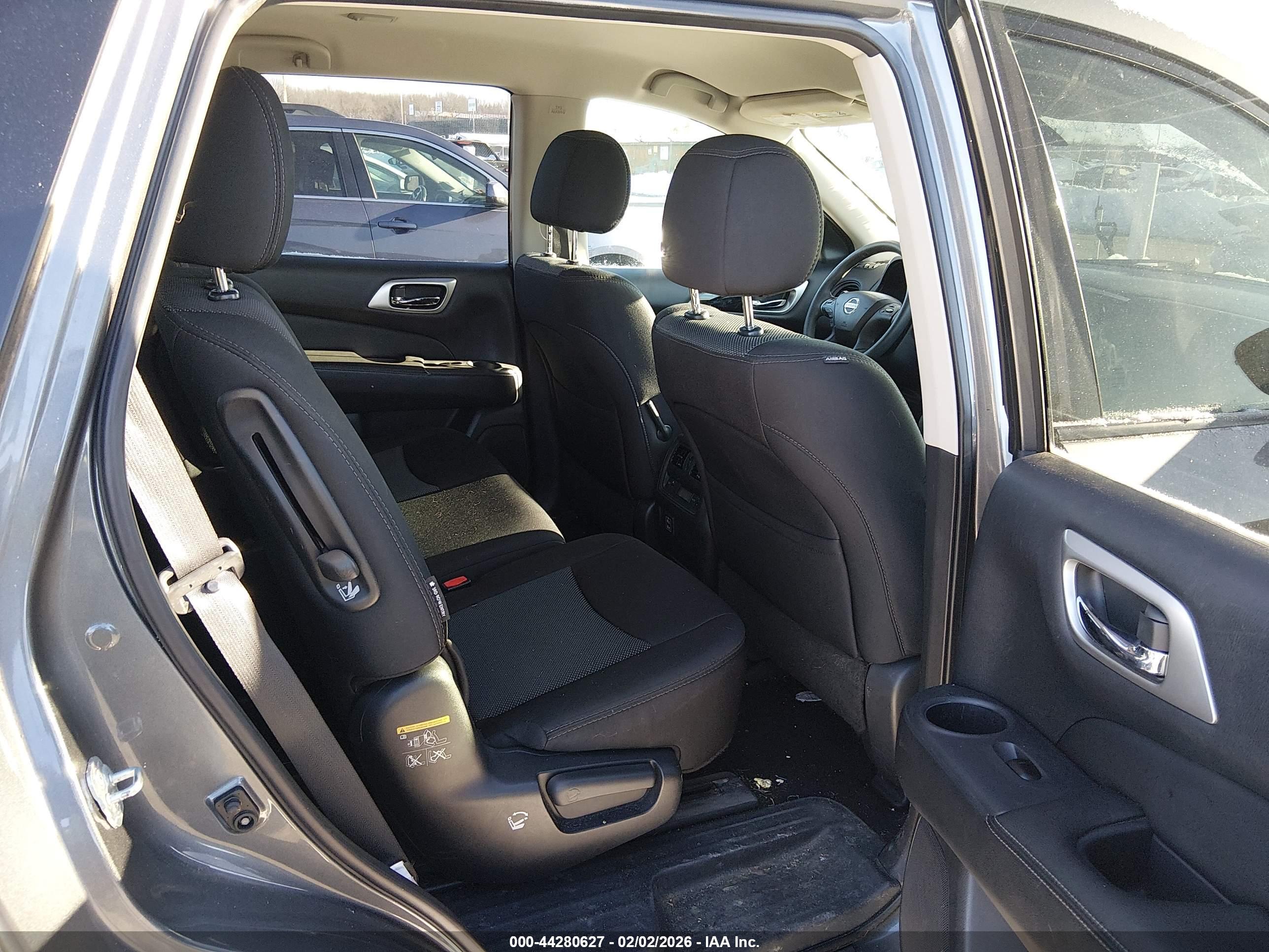 NISSAN PATHFINDER image 8