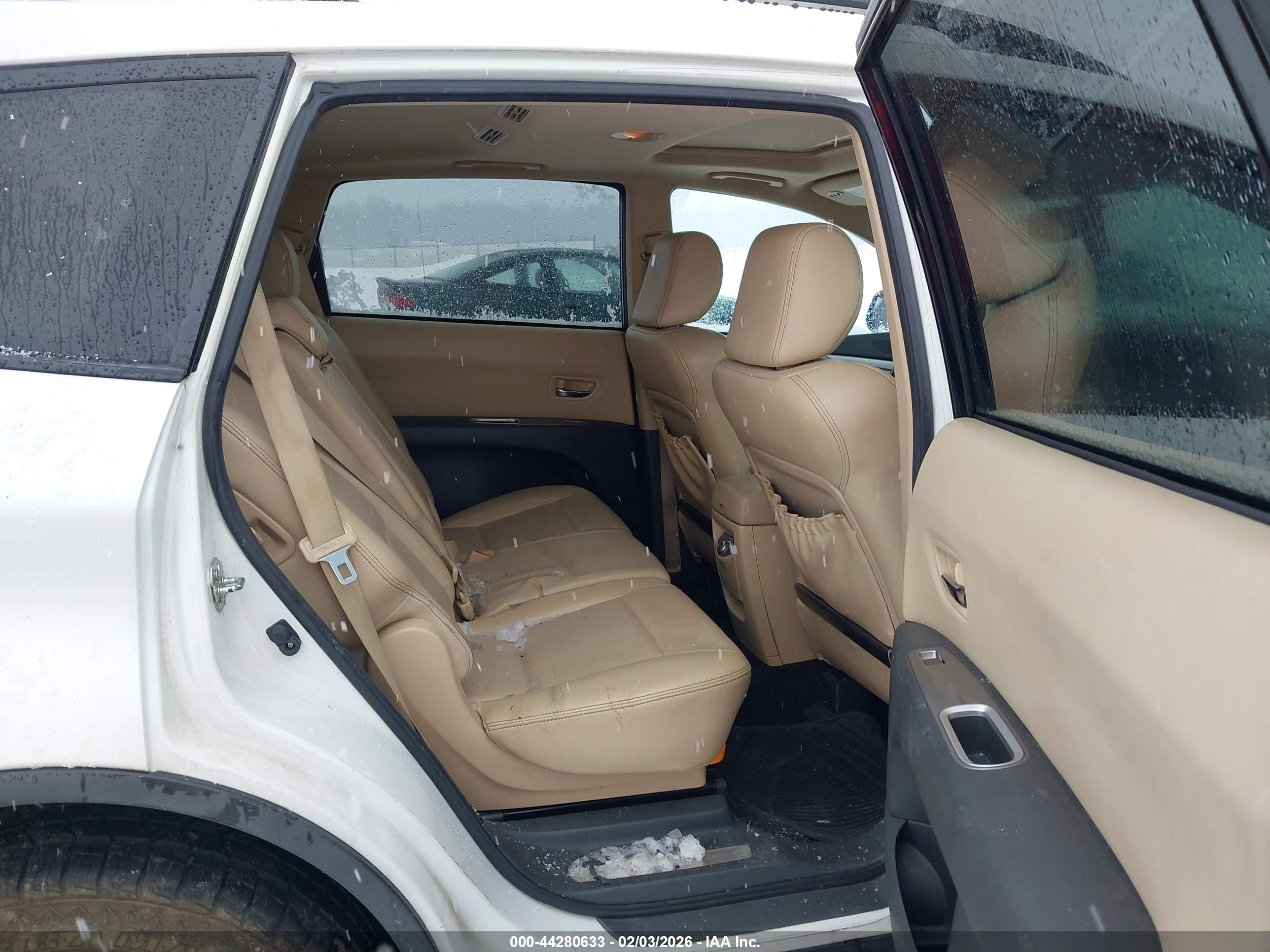 SUBARU TRIBECA image 8