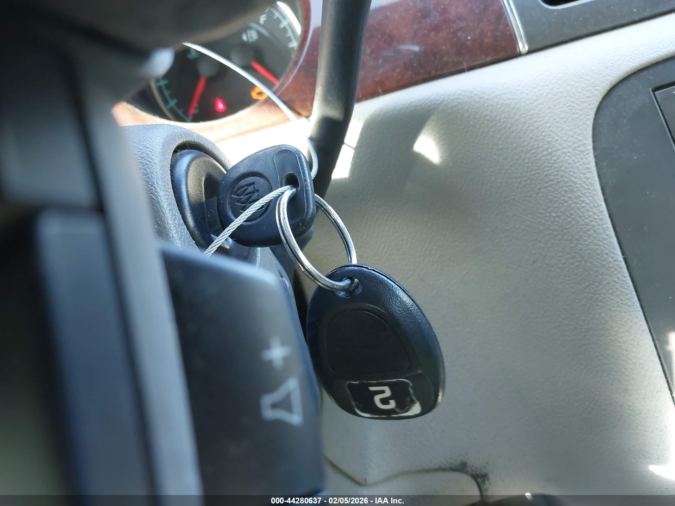 BUICK LUCERNE image 11