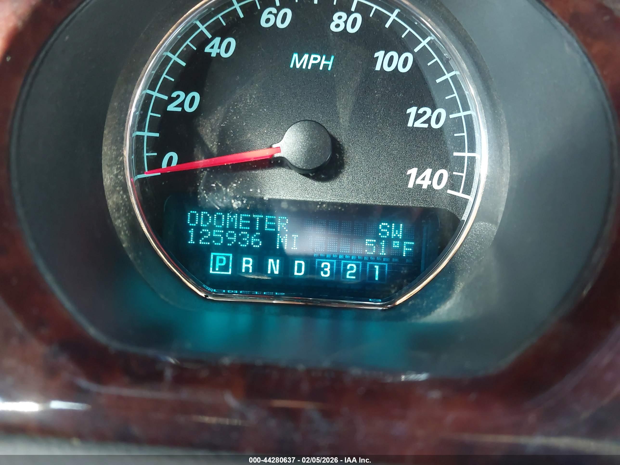 BUICK LUCERNE image 7