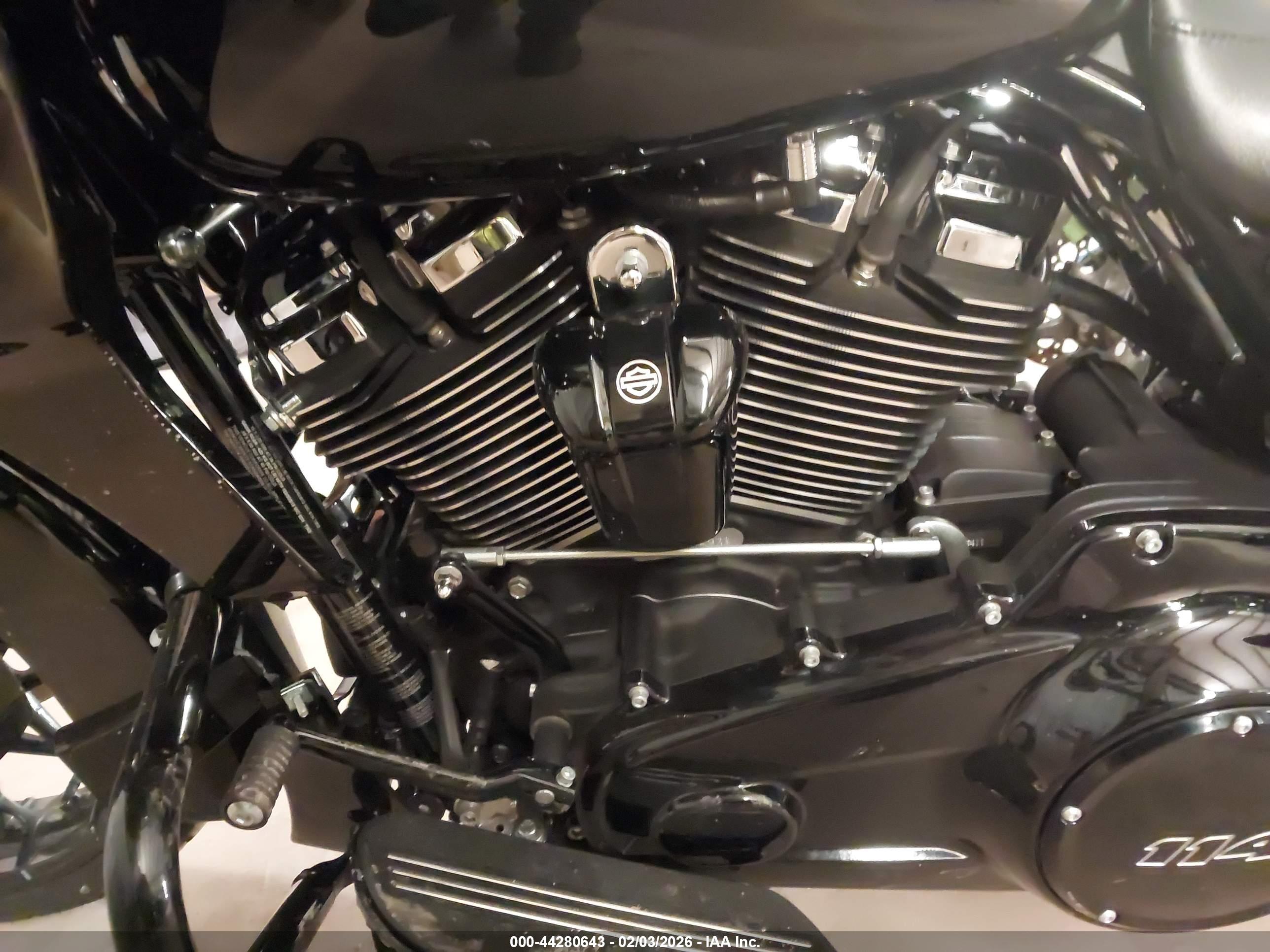 HARLEY-DAVIDSON FLTRXS image 9