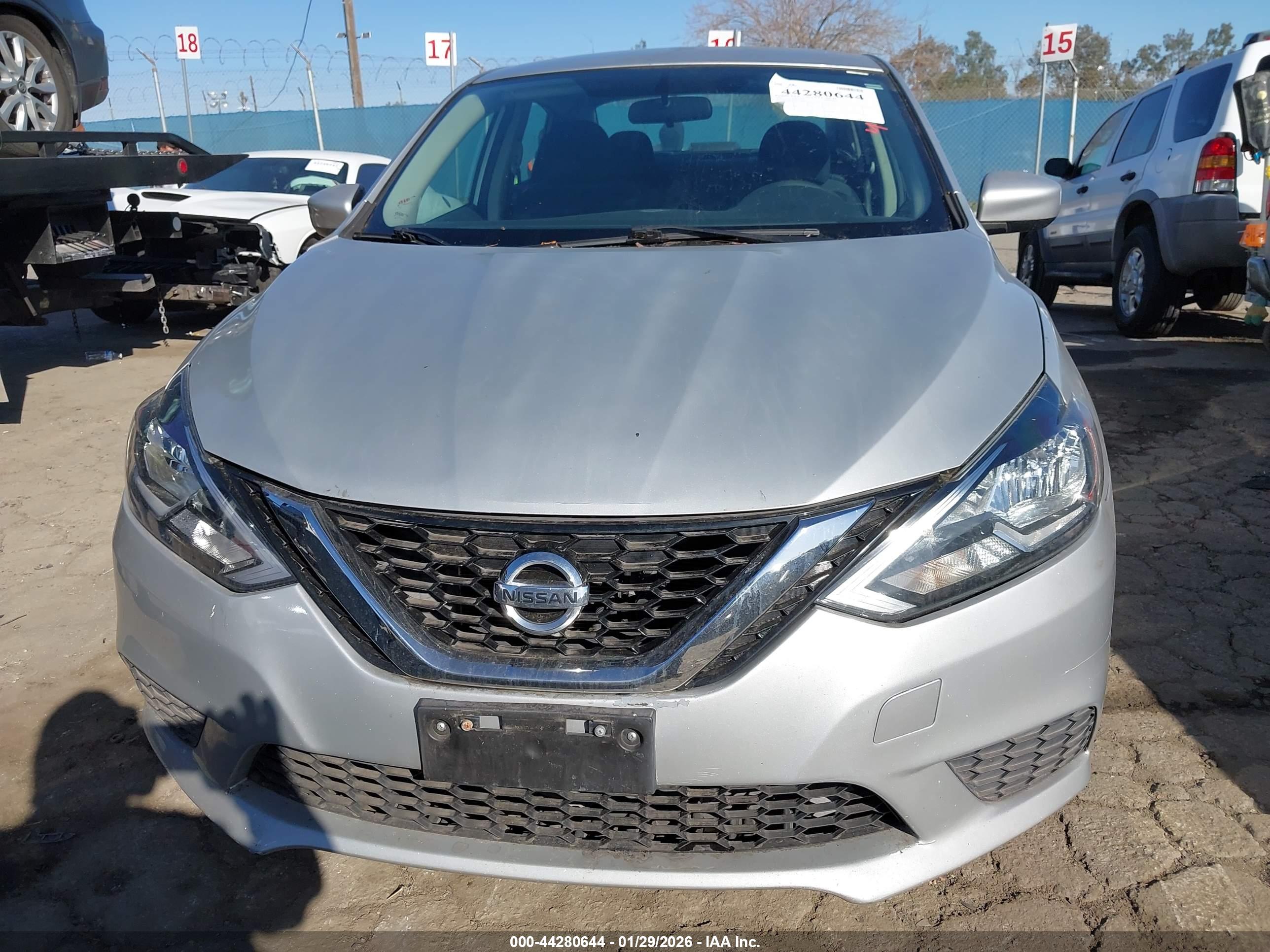 NISSAN SENTRA image 6