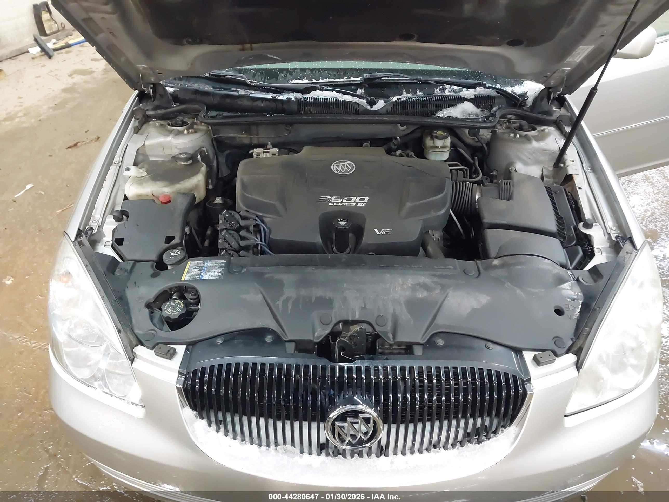 BUICK LUCERNE image 10