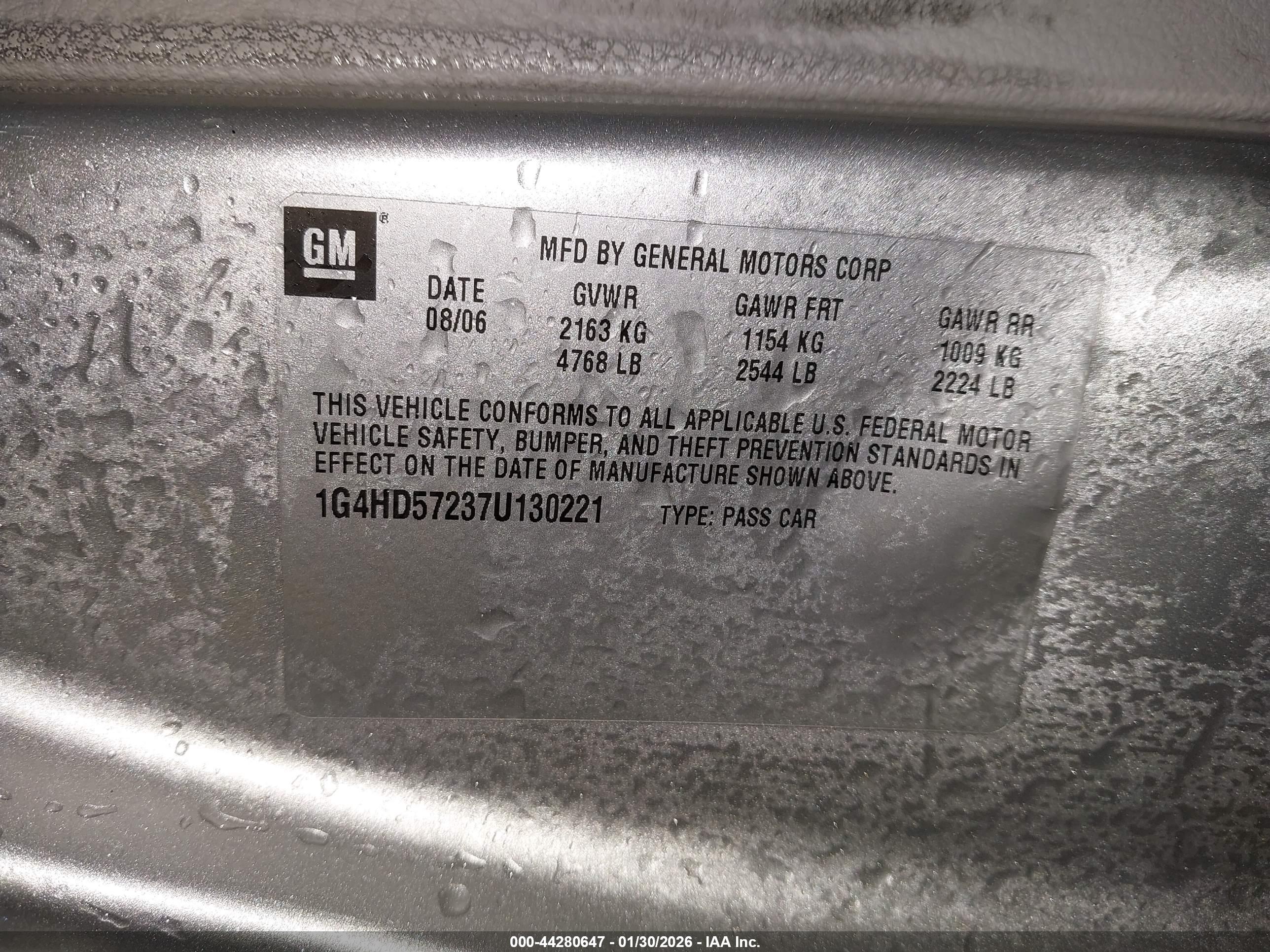 BUICK LUCERNE image 9