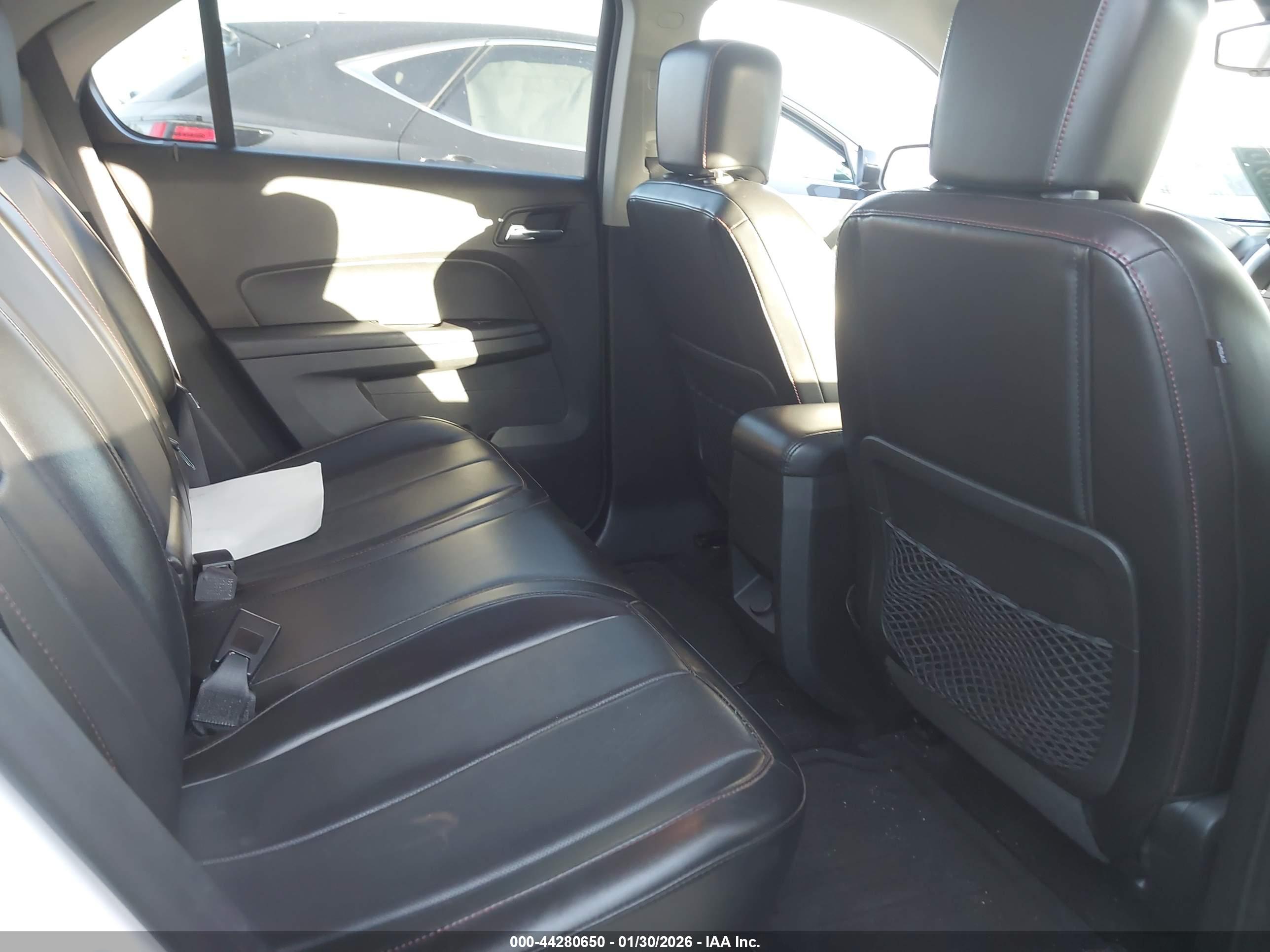 CHEVROLET EQUINOX image 8