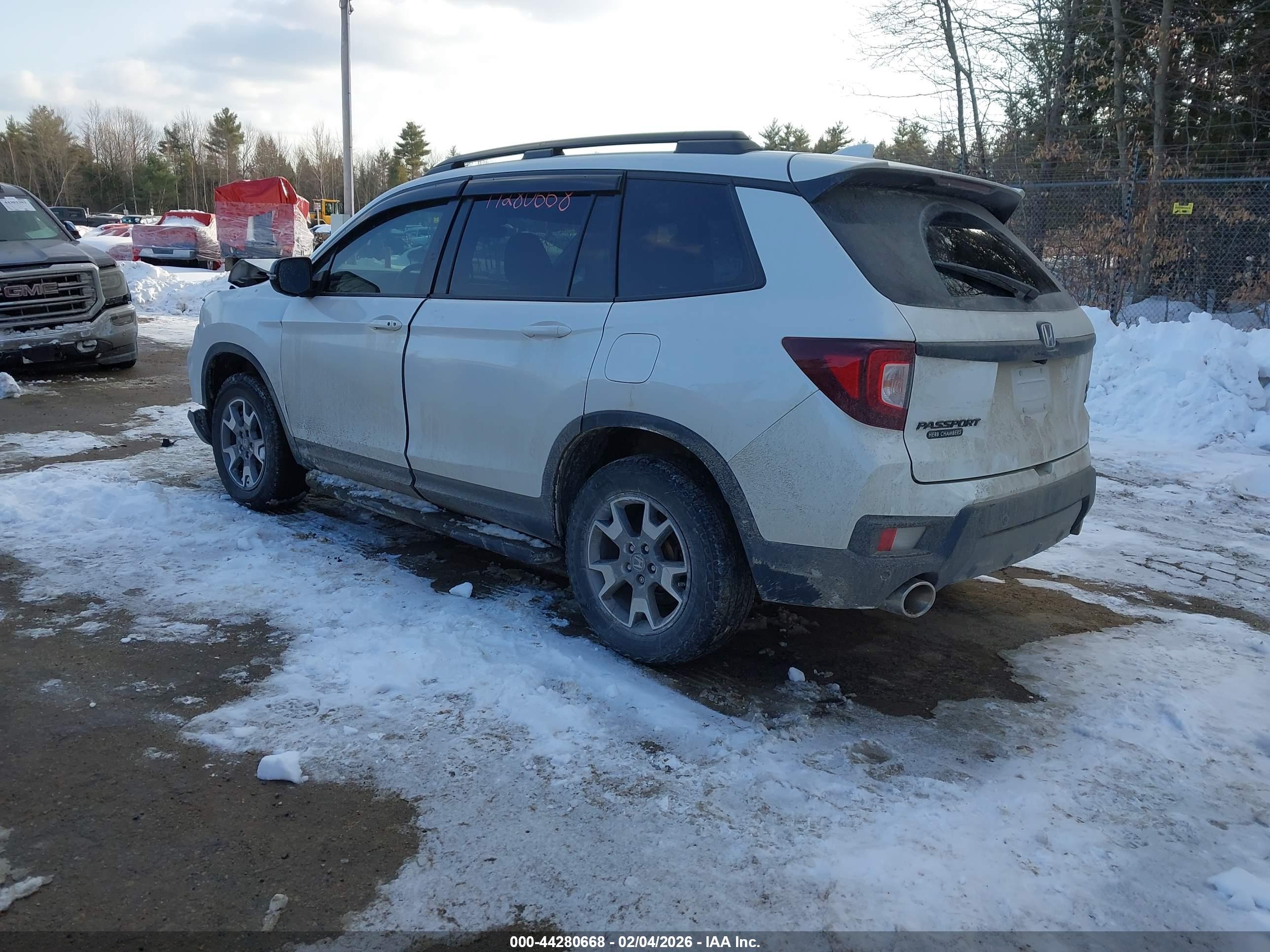 HONDA PASSPORT image 3