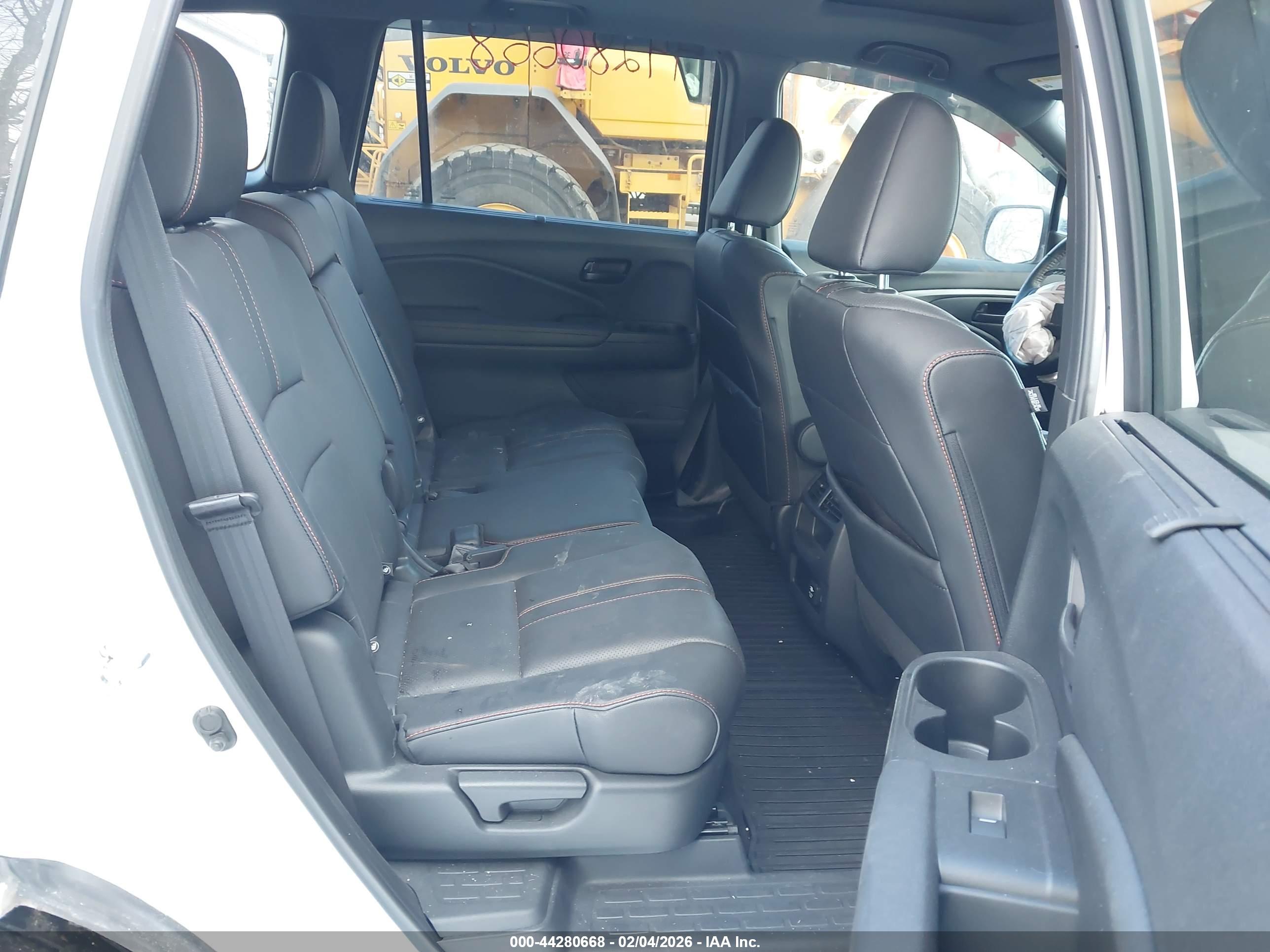 HONDA PASSPORT image 8