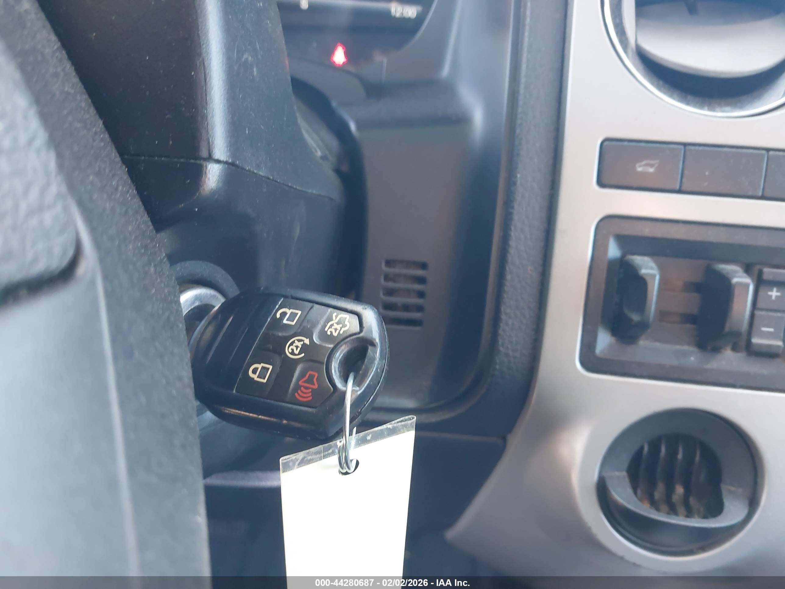FORD EXPEDITION image 11