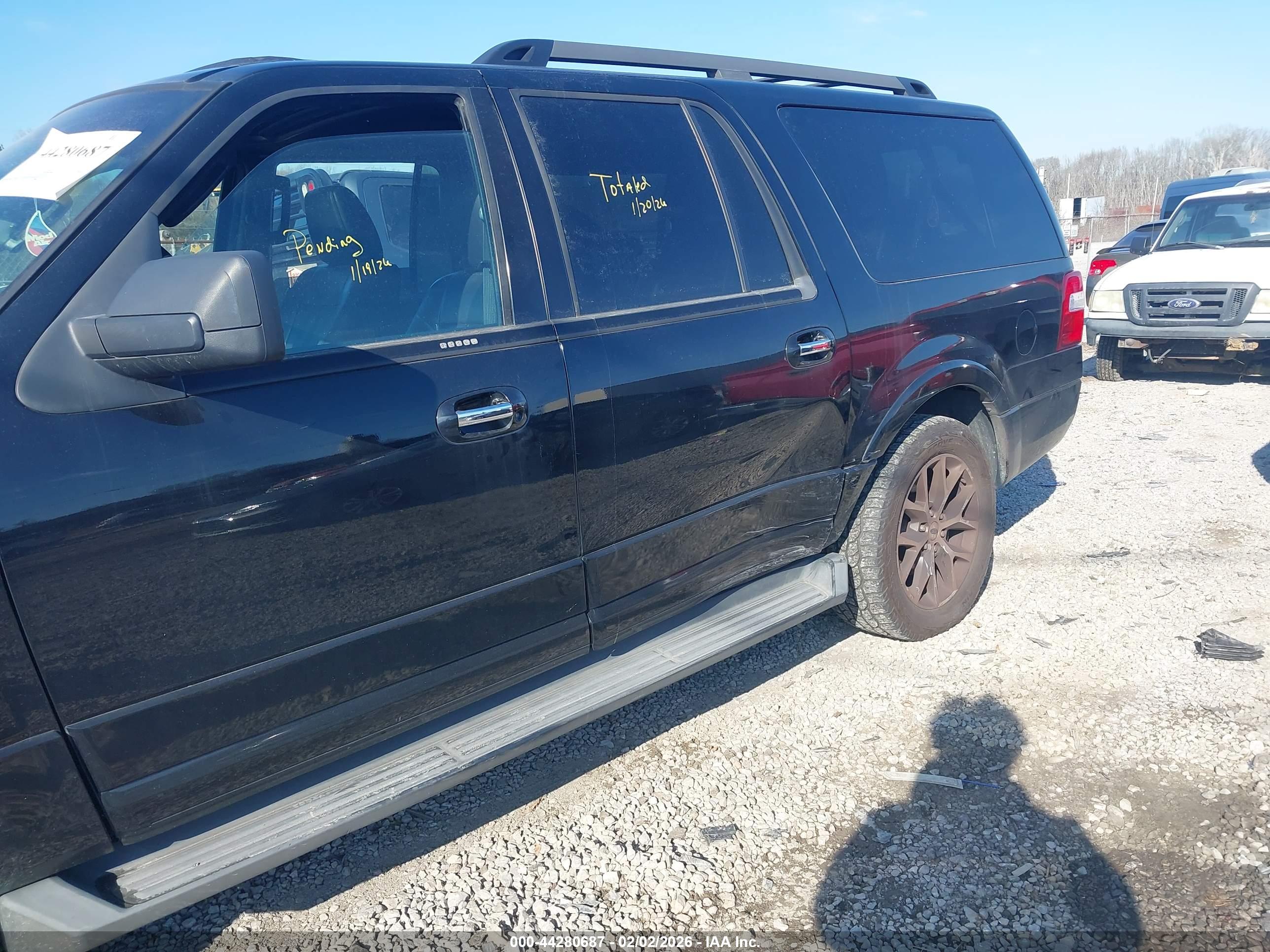 FORD EXPEDITION image 6