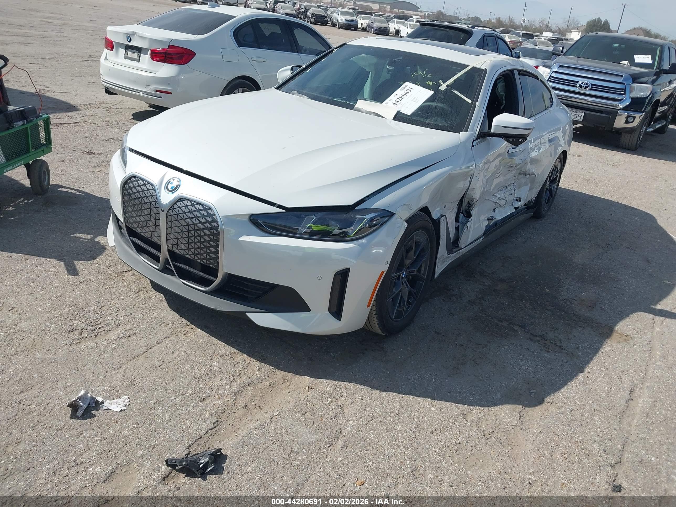 BMW I4 image 2