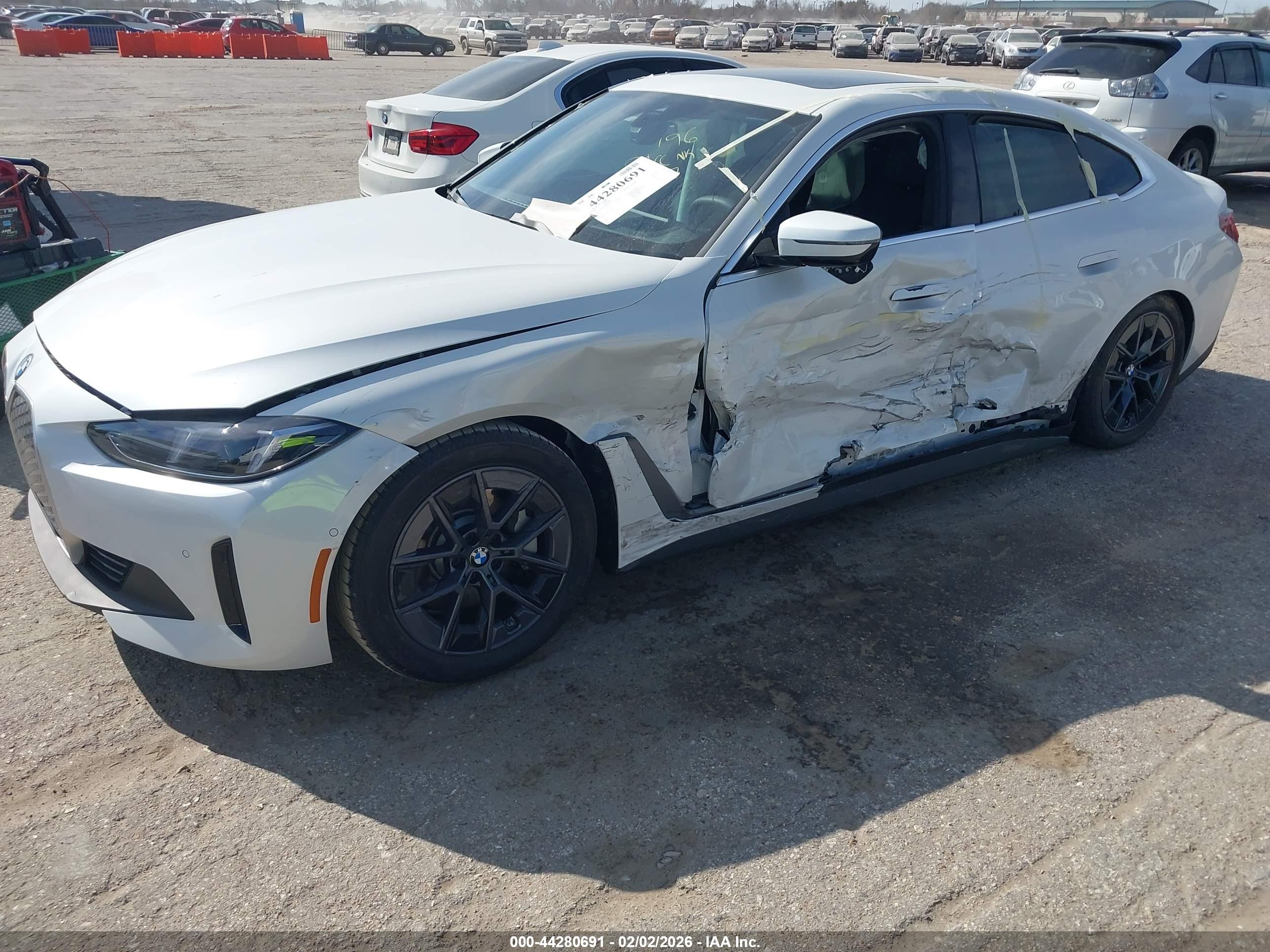 BMW I4 image 6