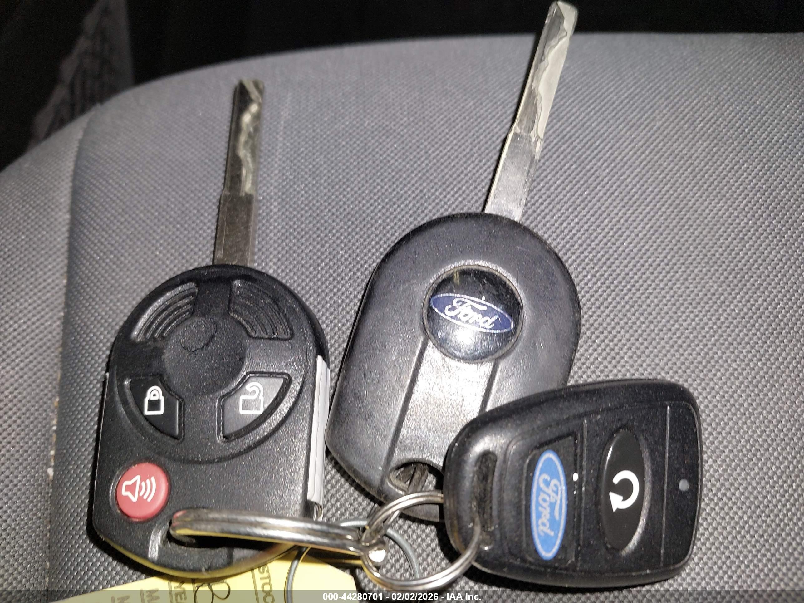 FORD ESCAPE image 11